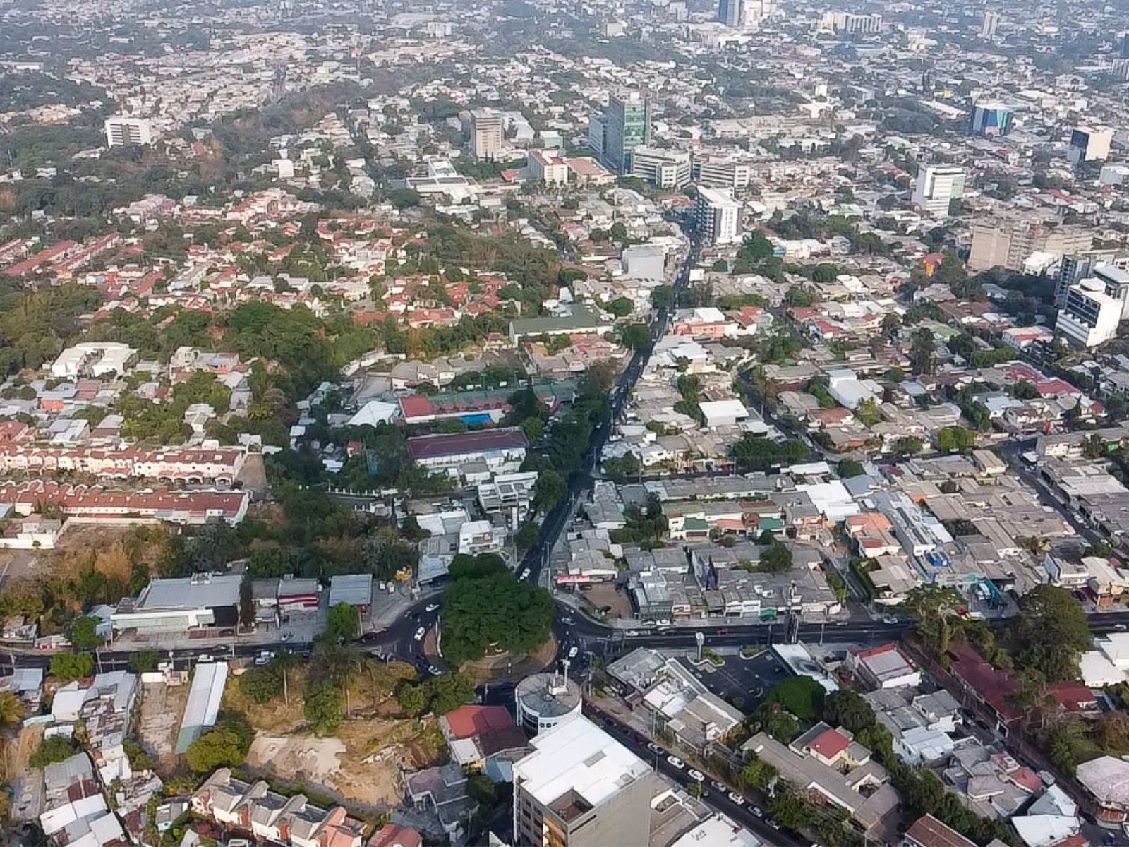 DAT661-5 PROPIEDAD DE 1,300 V2 ¨IDEAL PARA TU NEGOCIO COMERCIAL O BODEGA¨ EN CALLE EL MIRADOR