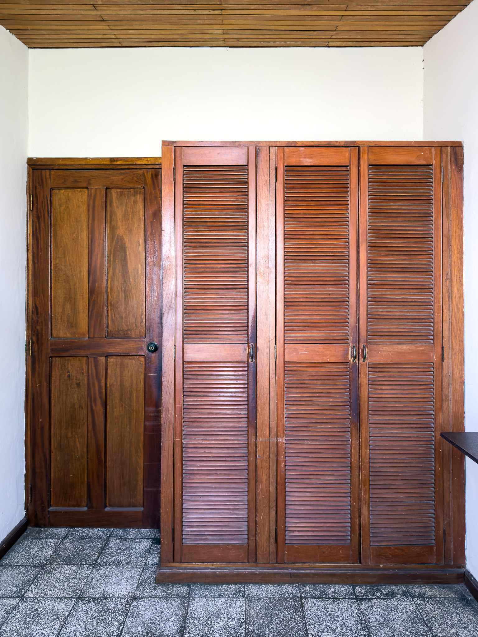 CASA EN RESIDENCIAL METRÓPOLIS, SAN SALVADOR