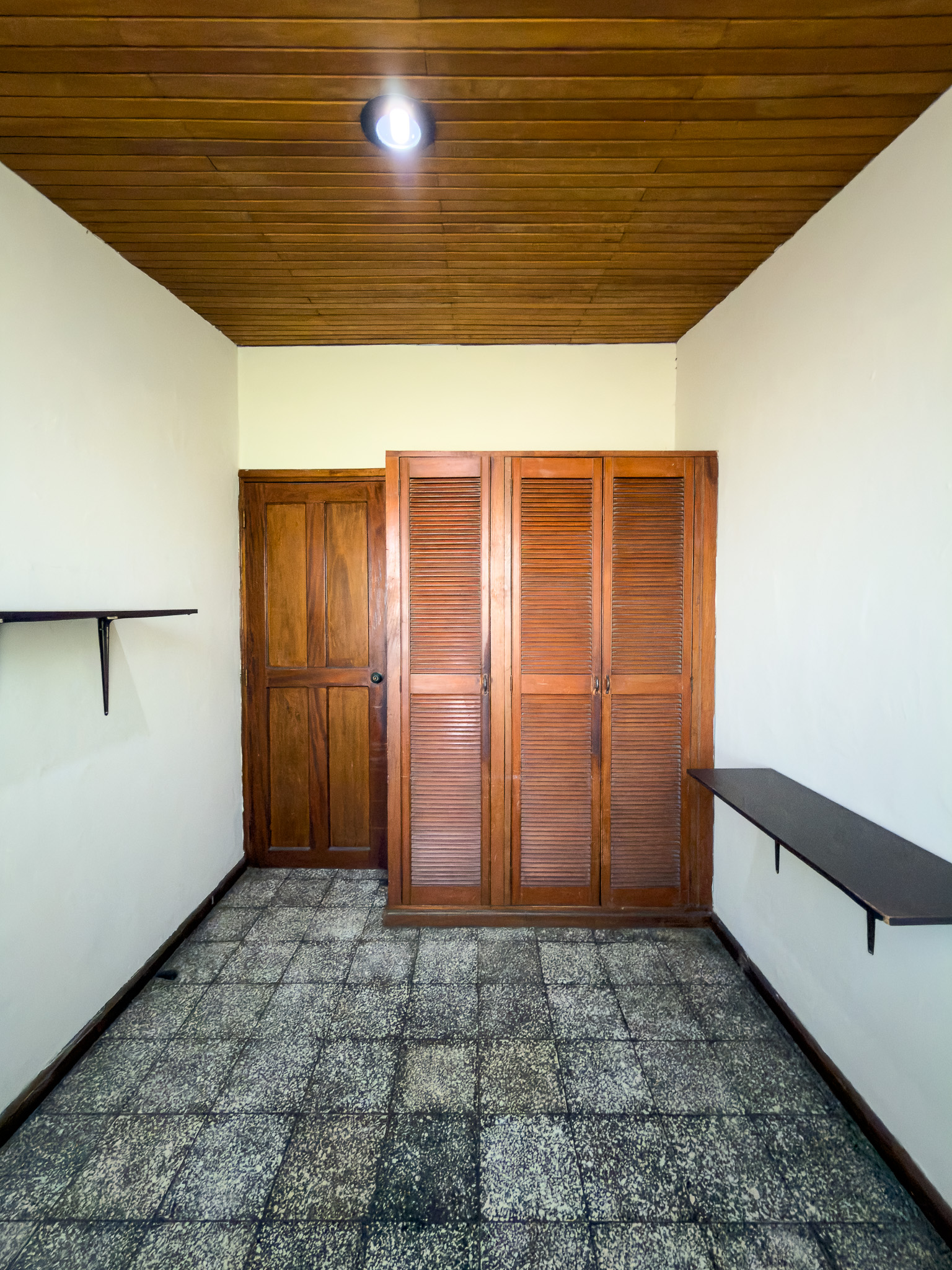 CASA EN RESIDENCIAL METRÓPOLIS, SAN SALVADOR