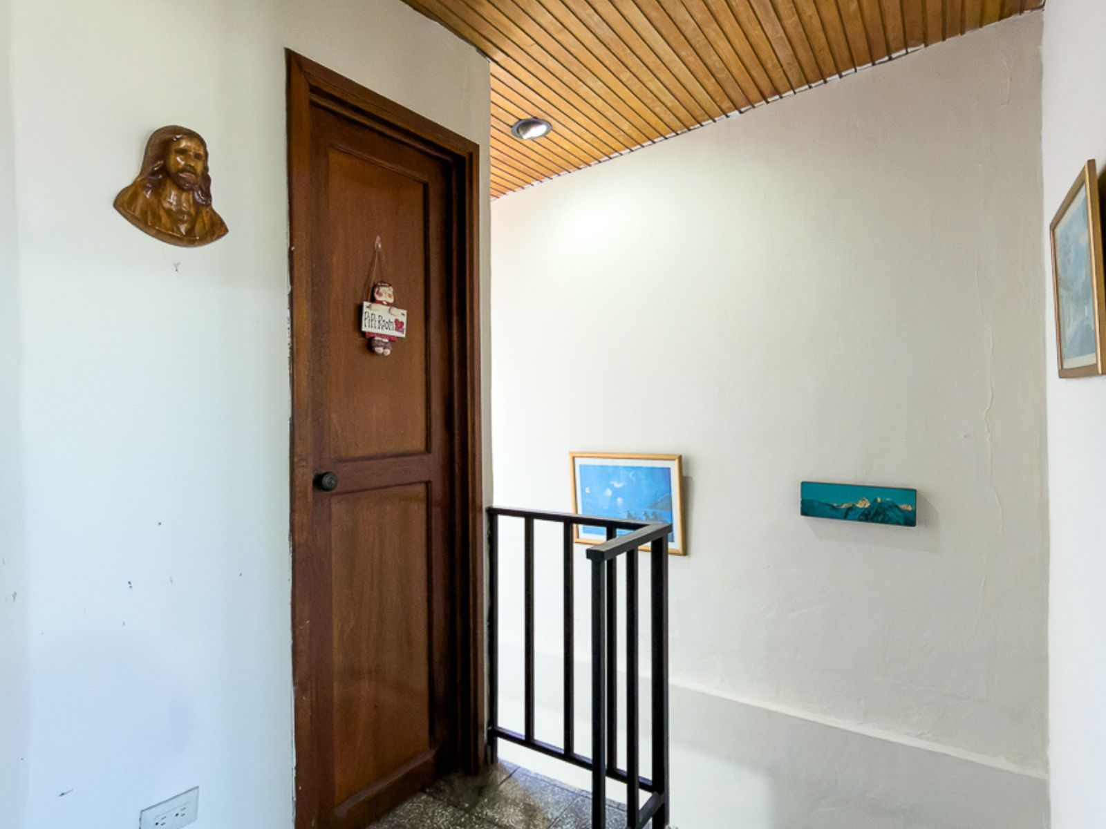 DR807-12 CASA EN RESIDENCIAL METRÓPOLIS, SAN SALVADOR