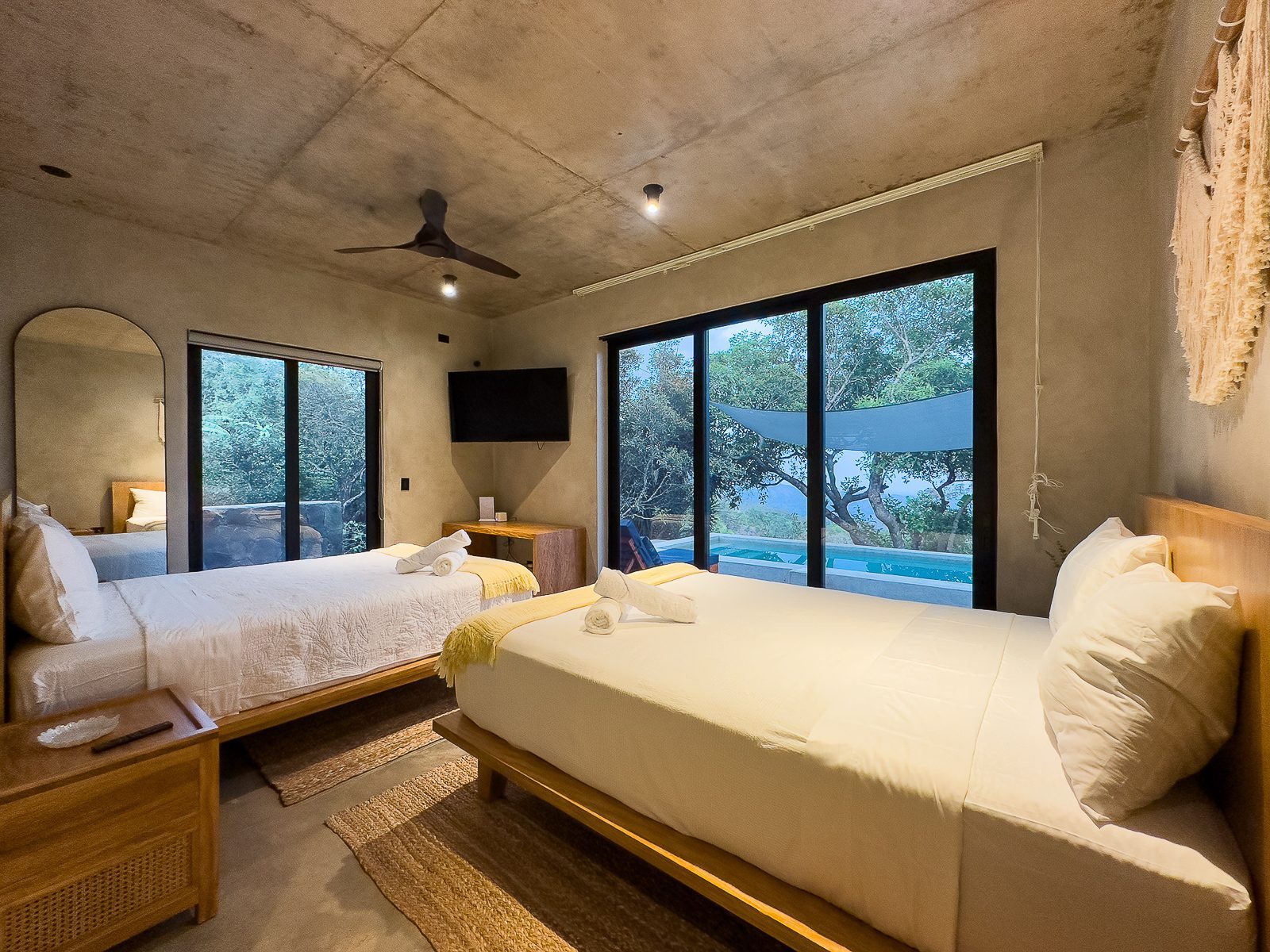DR803-29 PROPIEDAD EQUIPADA Y EN AIRBNB EN CERRO LA GLORIA, TAMANIQUE, LA LIBERTAD