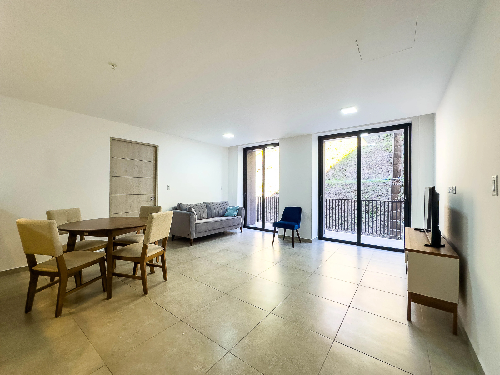 DA830-3 APARTAMENTO EN CONDOMINIO ARTEA, LA LIBERTAD