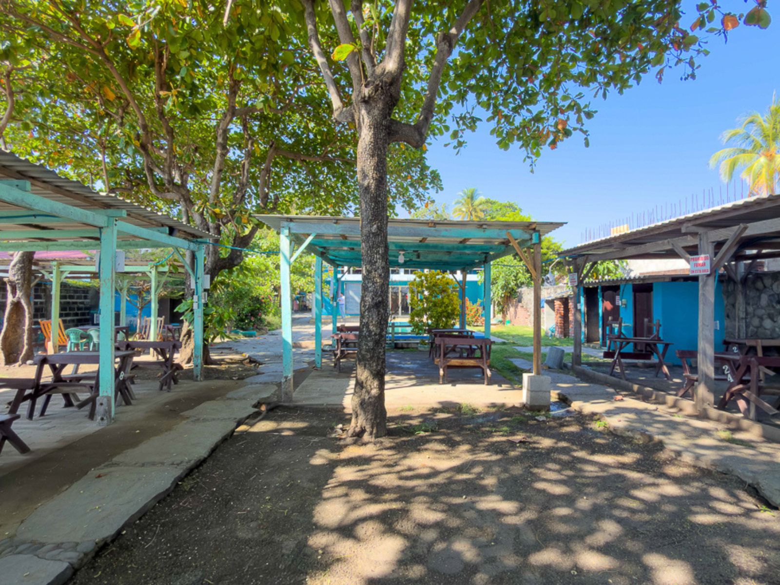 DR832-13 HOTEL EN VENTA FRENTE AL MAR EN PLAYA SAN BLAS, LA LIBERTAD