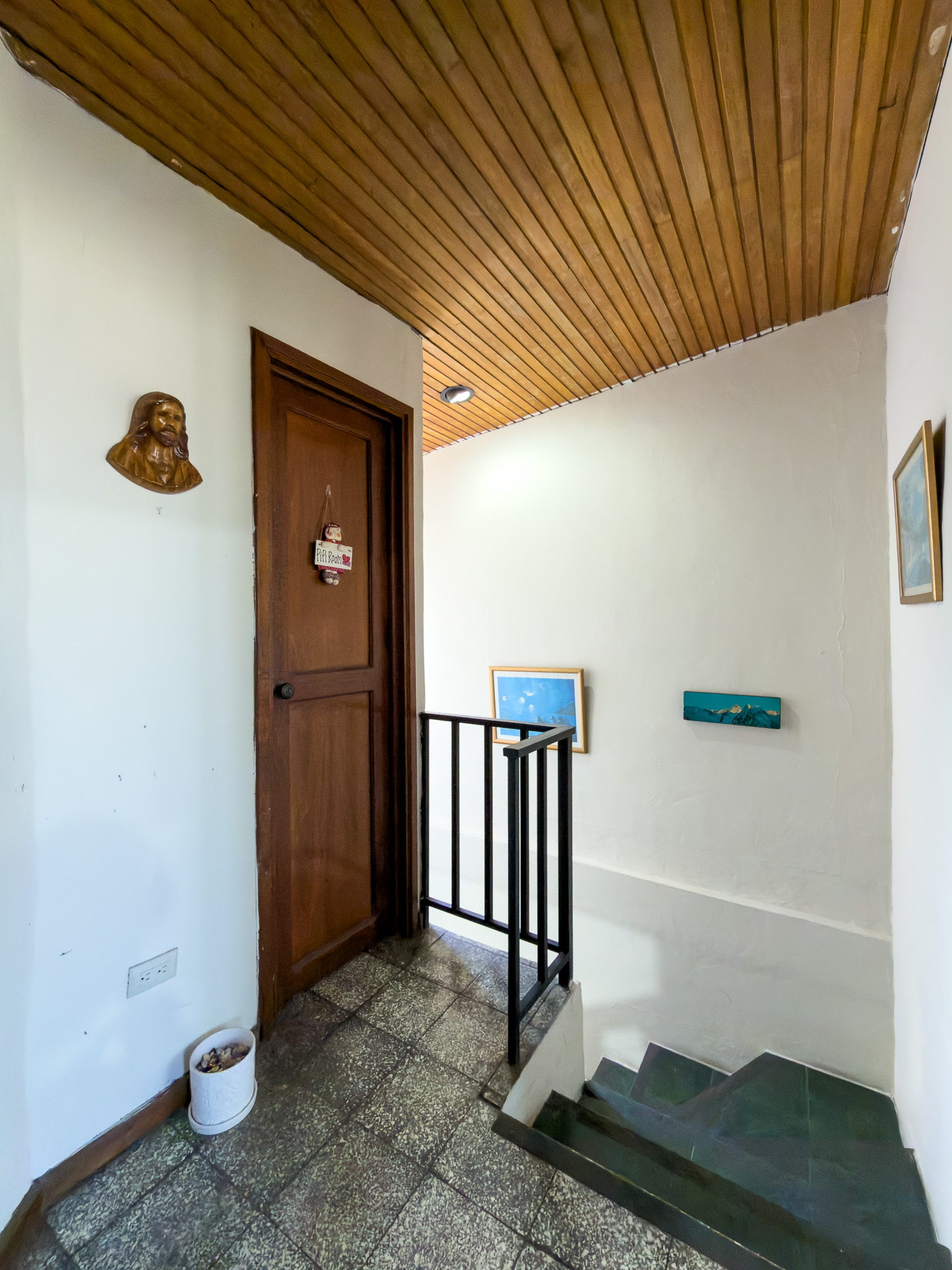 CASA EN RESIDENCIAL METRÓPOLIS, SAN SALVADOR