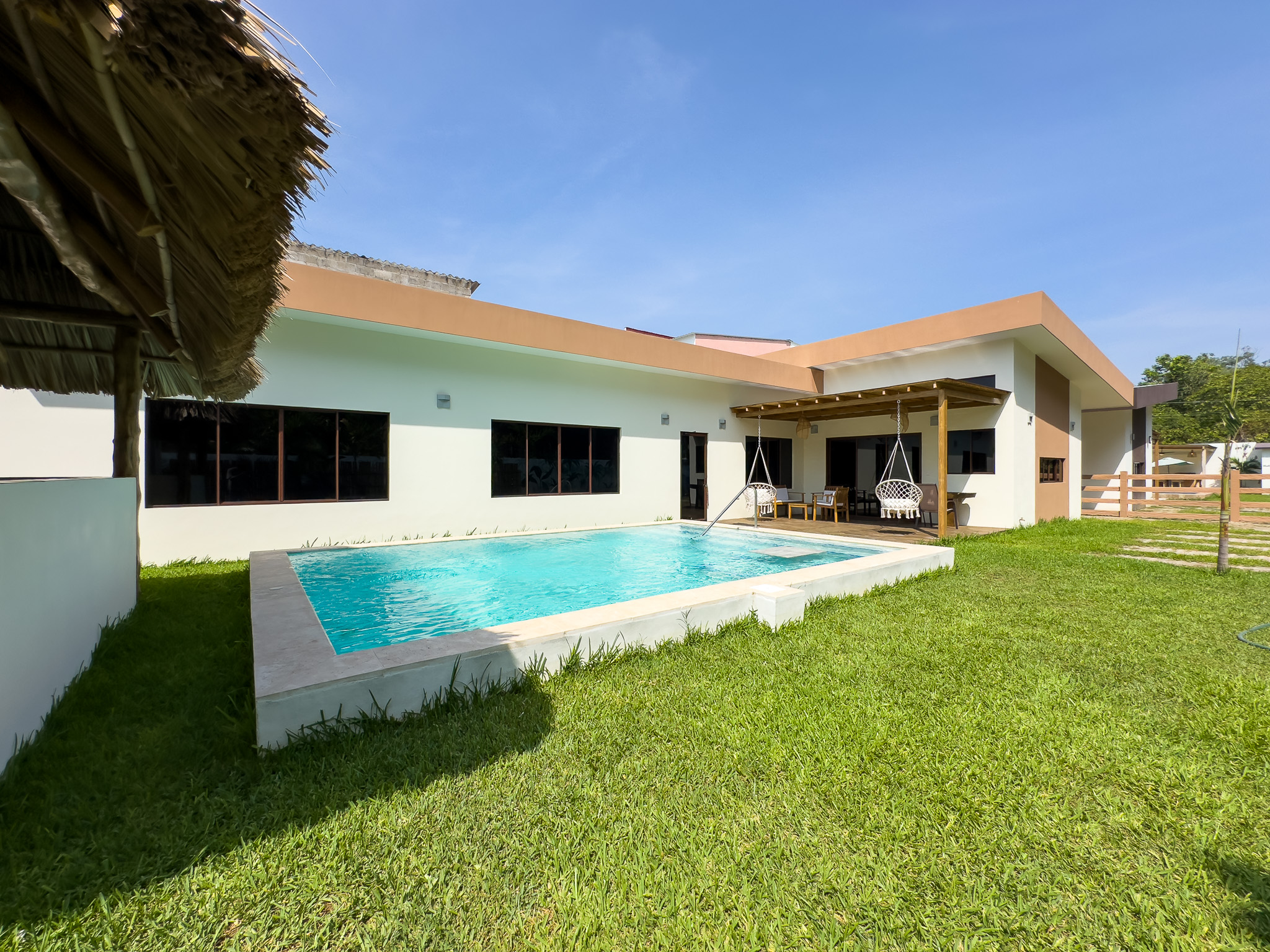 VILLA DE 3 CASAS INDEPENDIENTES FULL AMUEBLADAS, COSTA DEL SOL