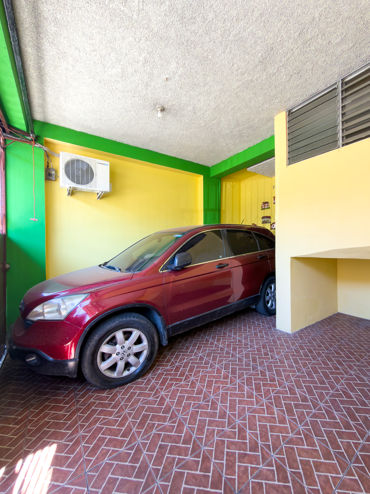 CASA EN RESIDENCIAL METRÓPOLIS, SAN SALVADOR