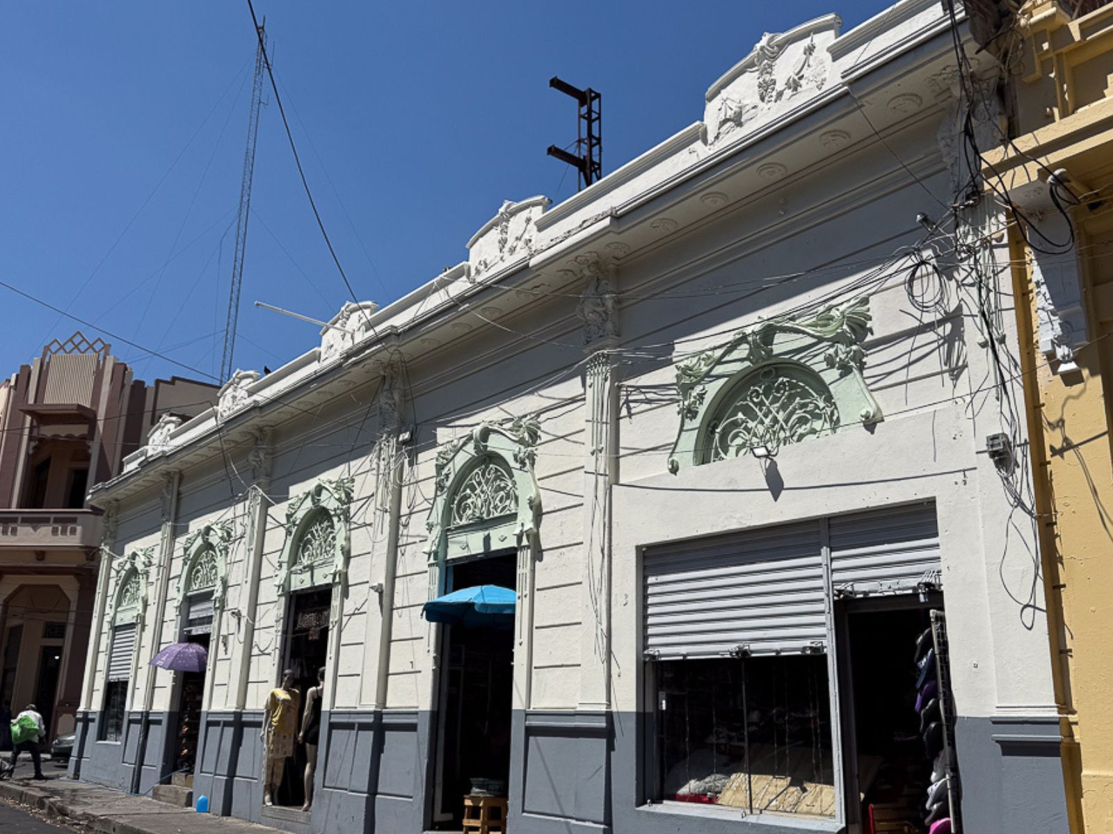 DL707-8 PROPIEDAD EN EL CENTRO HISTÓRICO DE SAN SALVADOR