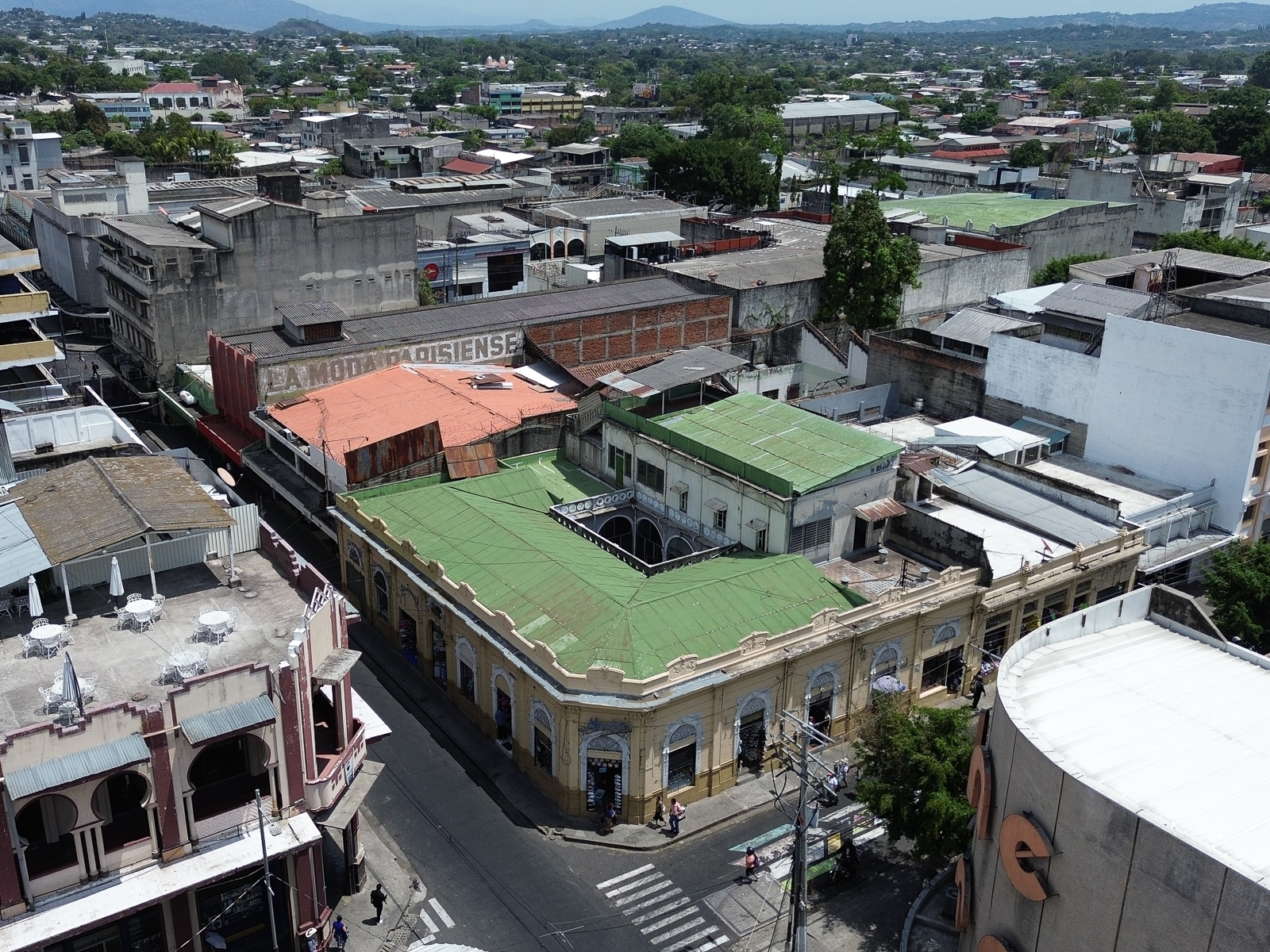 DL707-2 PROPIEDAD EN EL CENTRO HISTÓRICO DE SAN SALVADOR