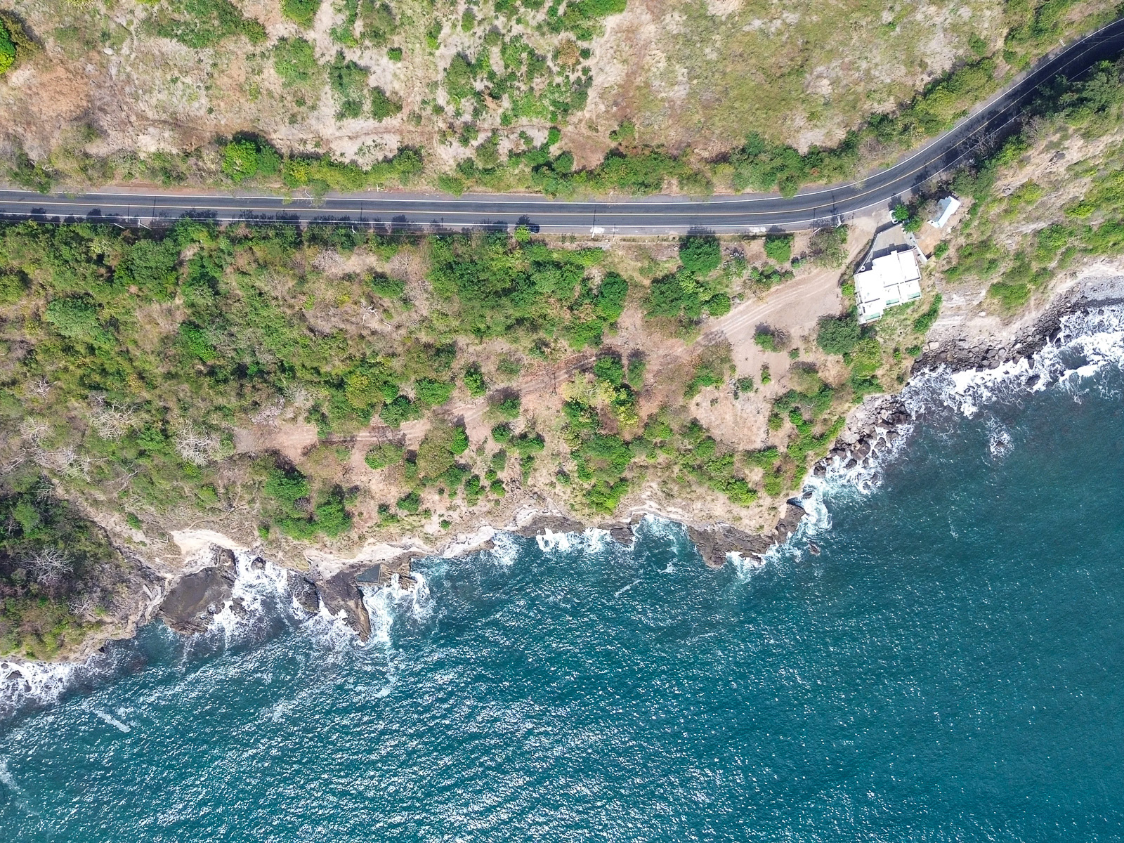 DT670-1 TERRENO FRENTE A CARRETERA CON VISTA AL MAR, EL ZONTE, LA LIBERTAD