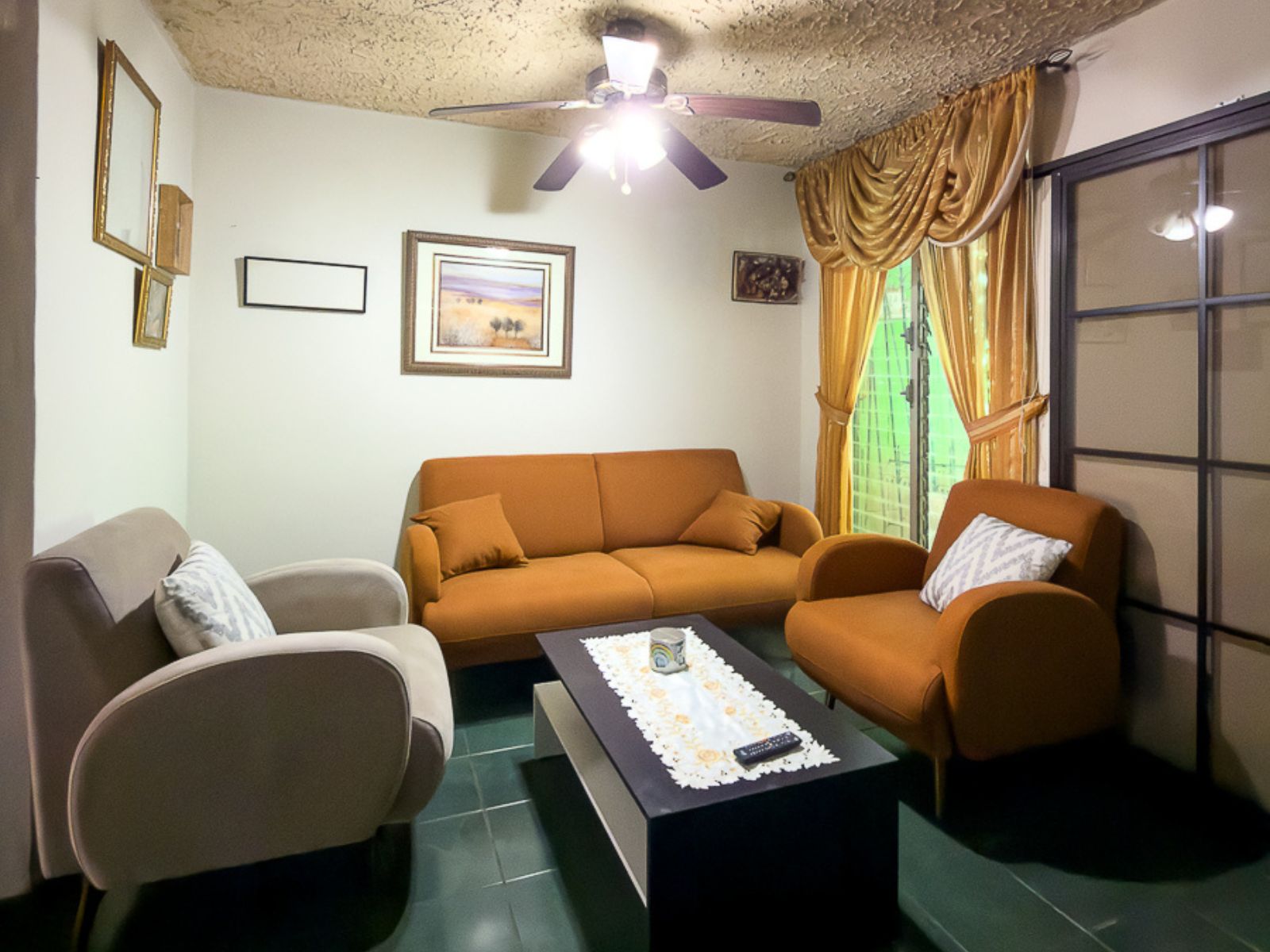 DR807-2 CASA EN RESIDENCIAL METRÓPOLIS, SAN SALVADOR