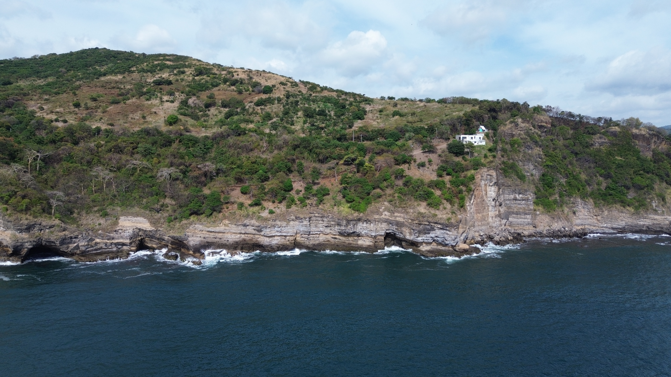 TERRENO FRENTE A CARRETERA CON VISTA AL MAR, EL ZONTE, LA LIBERTAD