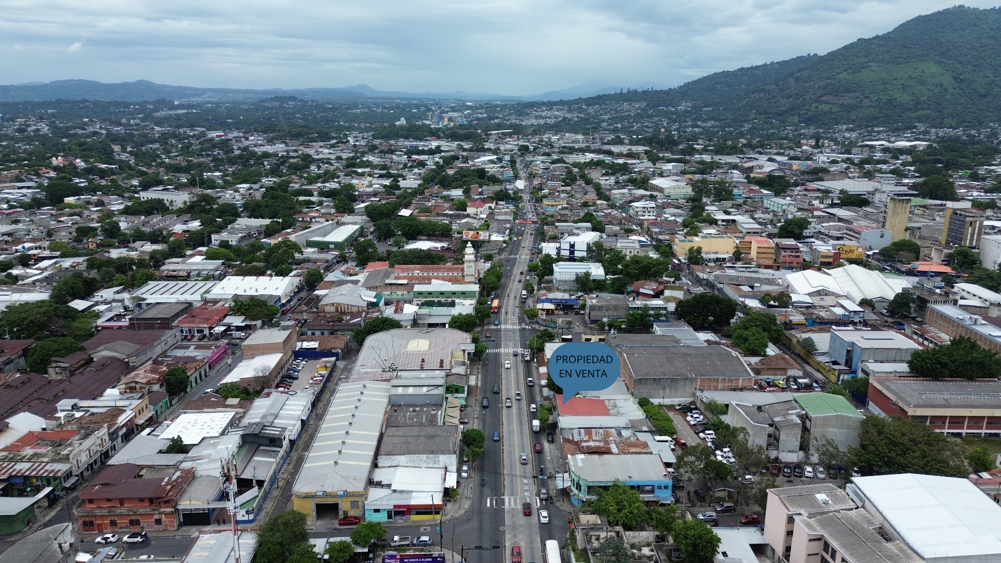 PROPIEDAD EN EL CENTRO DE SAN SALVADOR, ALAMEDA JUAN PABLO II