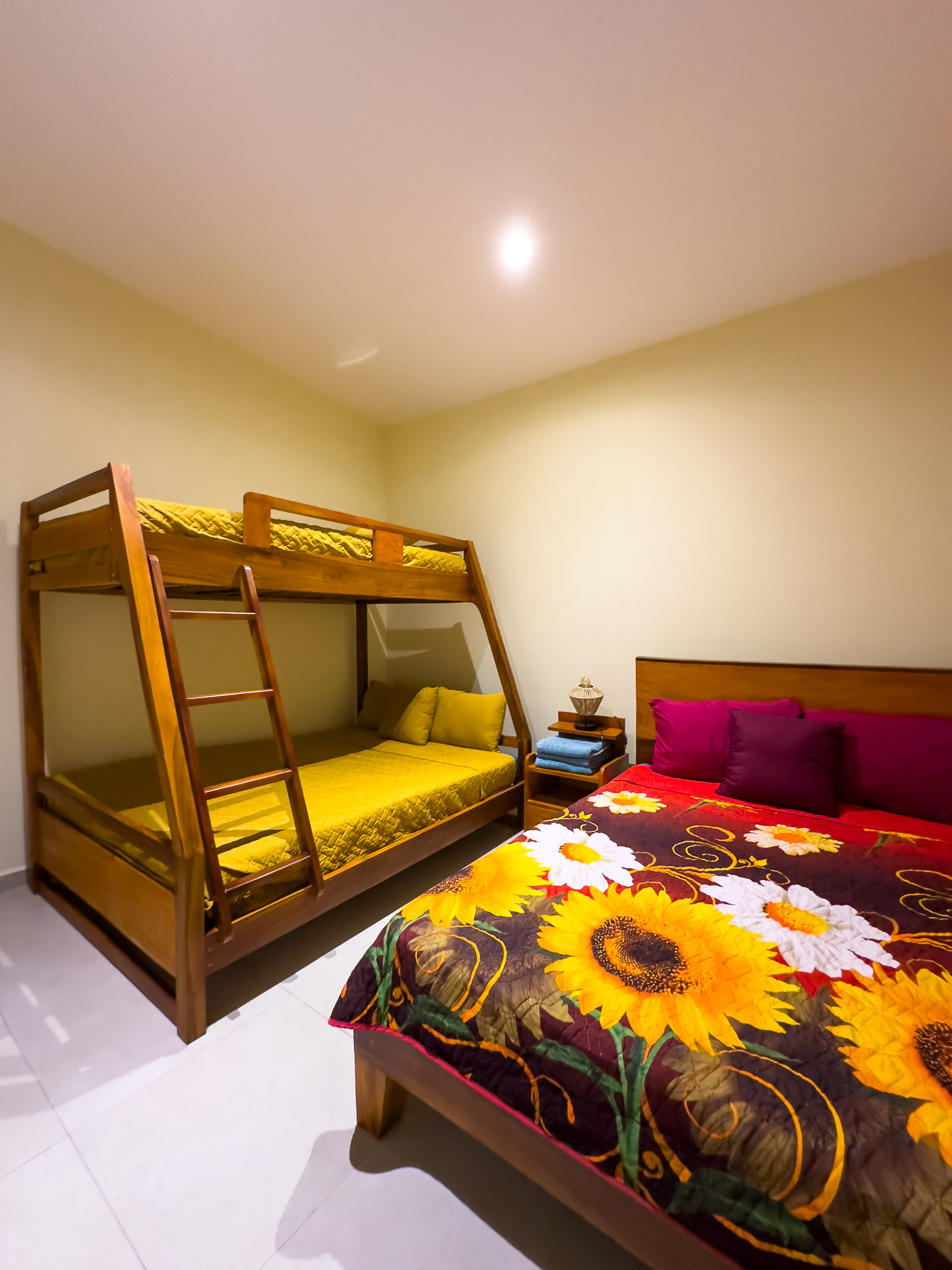 VILLA DE 3 CASAS INDEPENDIENTES FULL AMUEBLADAS, COSTA DEL SOL