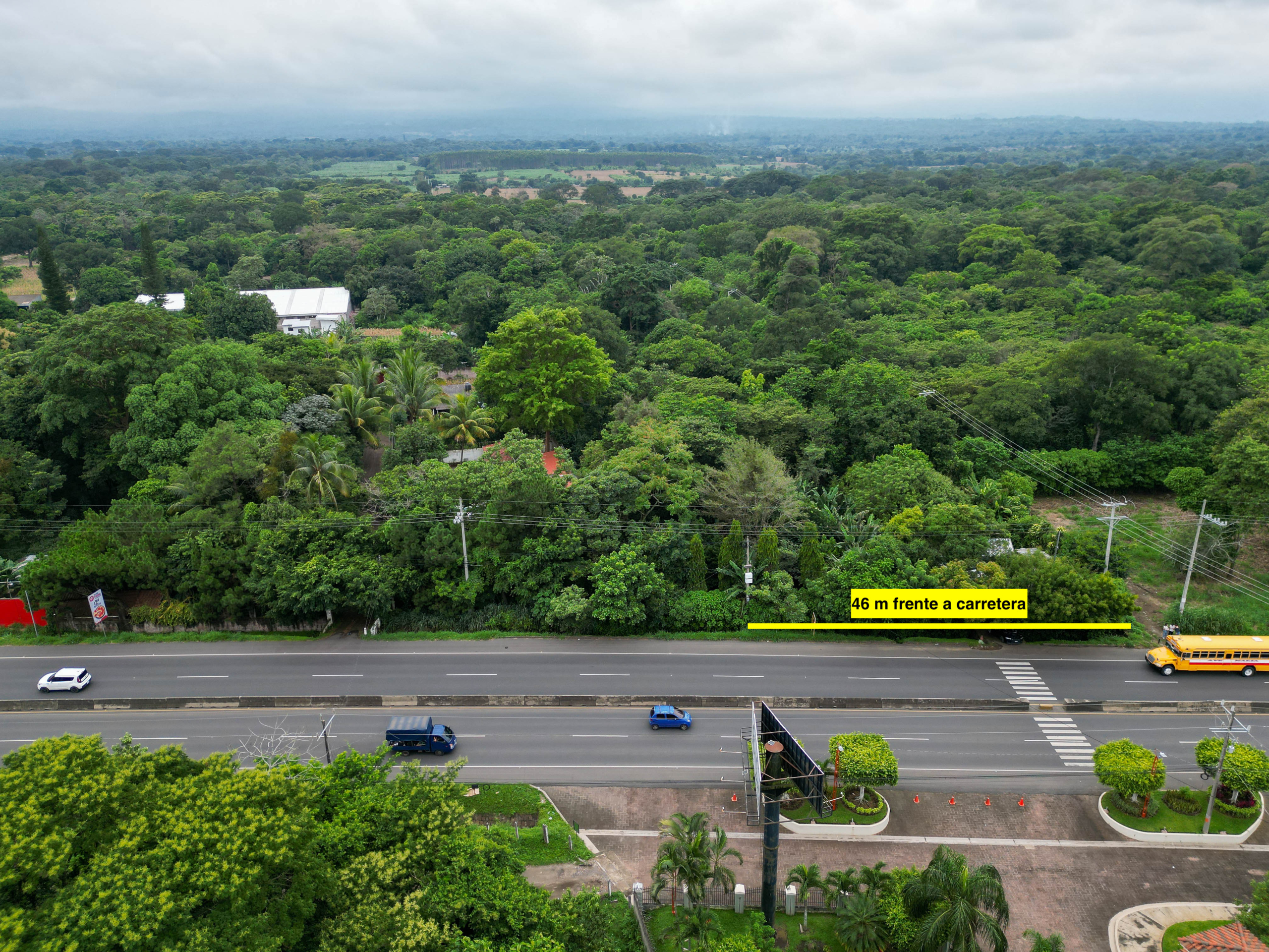 TERRENO EN SANTA ANA, CON ALTA EXPOSICIÓN COMERCIAL