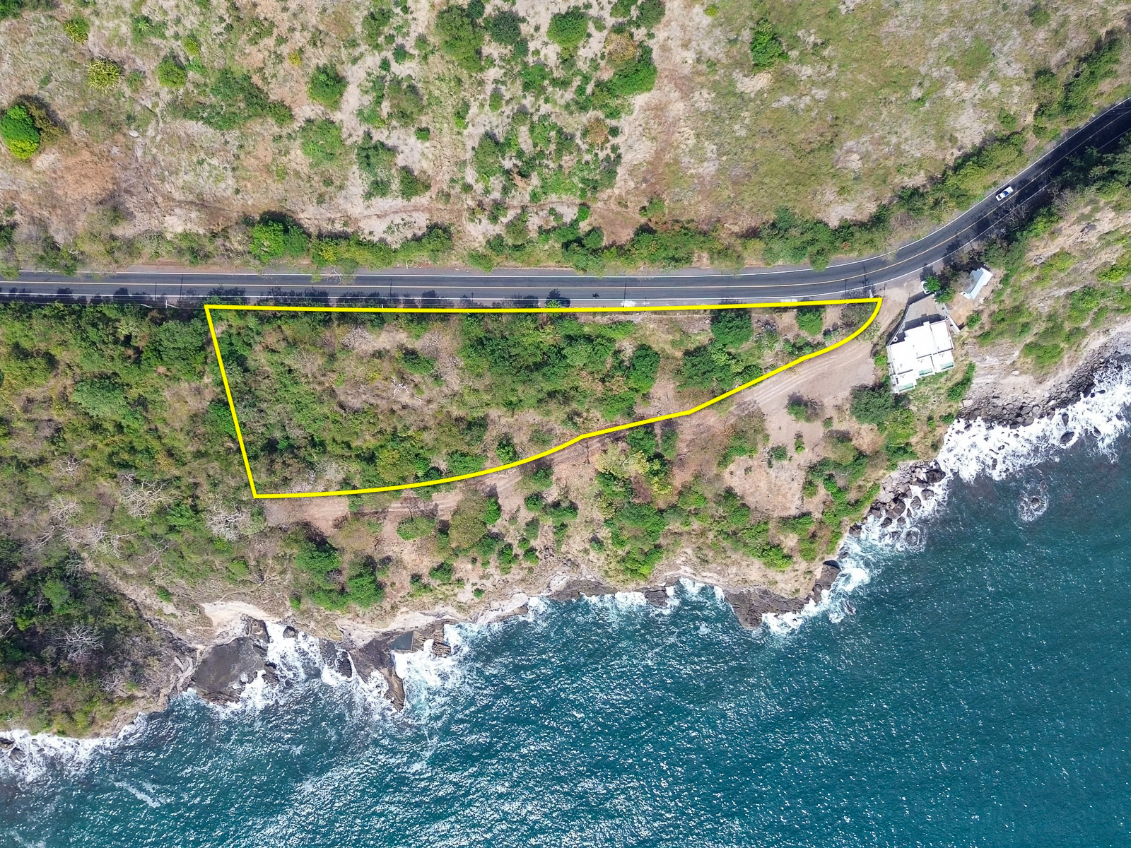 DT670-3 TERRENO FRENTE A CARRETERA CON VISTA AL MAR, EL ZONTE, LA LIBERTAD