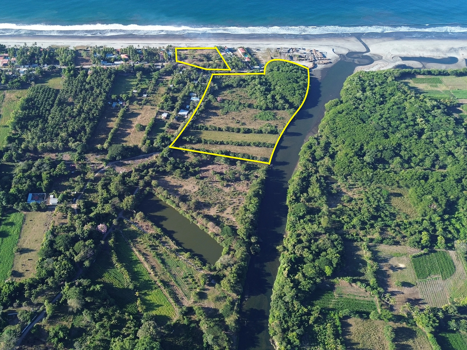 DT675-3 TERRENO PARA DESARROLLO EN PLAYA CANGREJERA, LA LIBERTAD