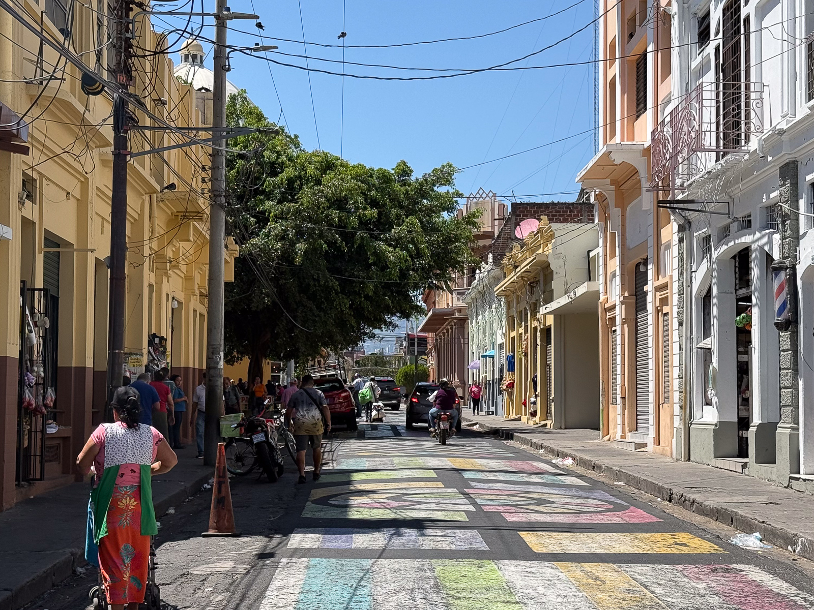 DL707-3 PROPIEDAD EN EL CENTRO HISTÓRICO DE SAN SALVADOR