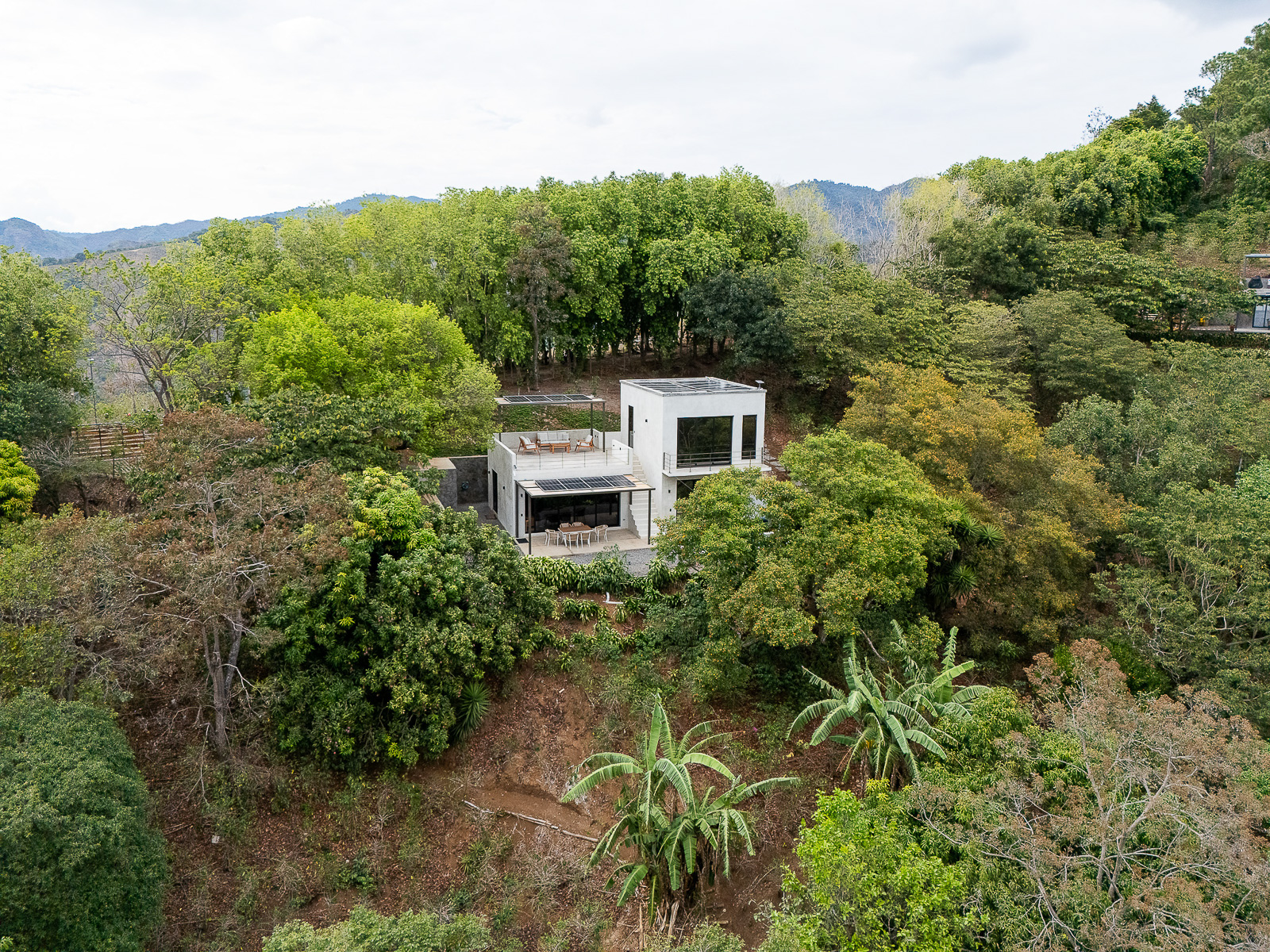 DR803-23 PROPIEDAD EQUIPADA Y EN AIRBNB EN CERRO LA GLORIA, TAMANIQUE, LA LIBERTAD