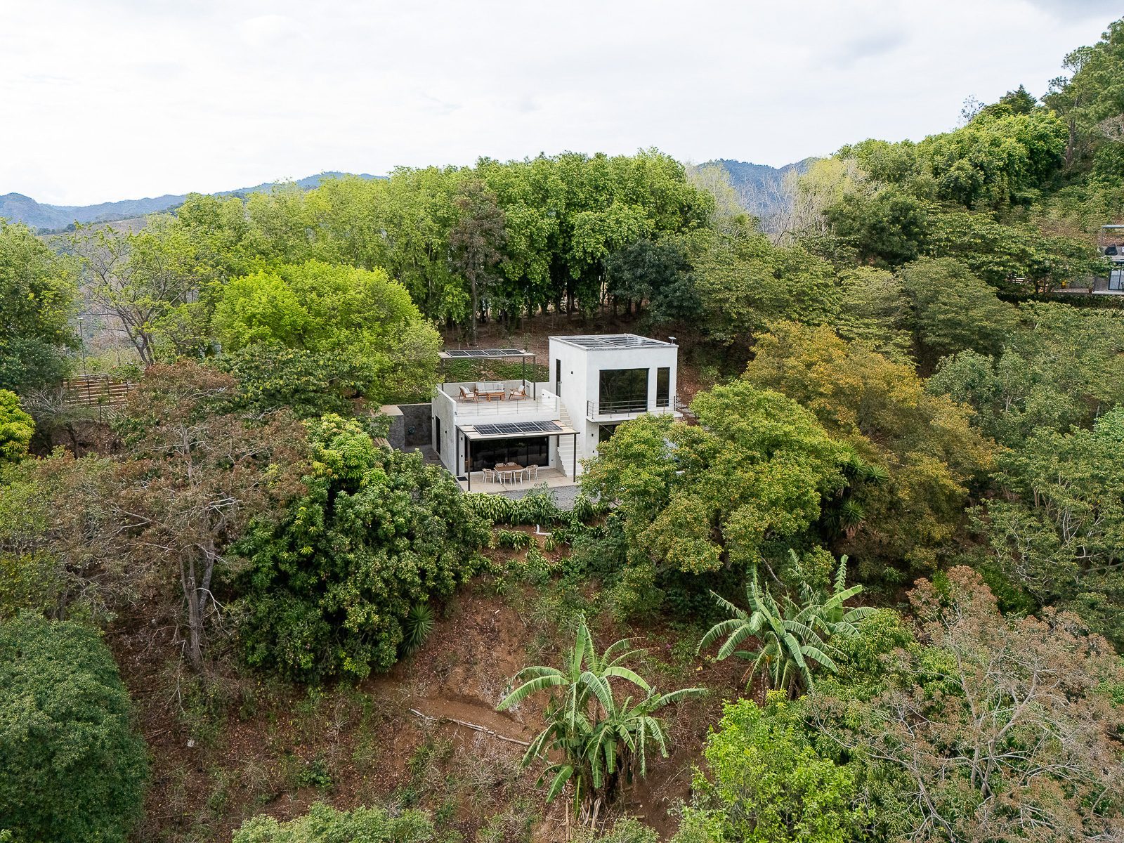 DR803-23 PROPIEDAD EQUIPADA Y EN AIRBNB EN CERRO LA GLORIA, TAMANIQUE, LA LIBERTAD