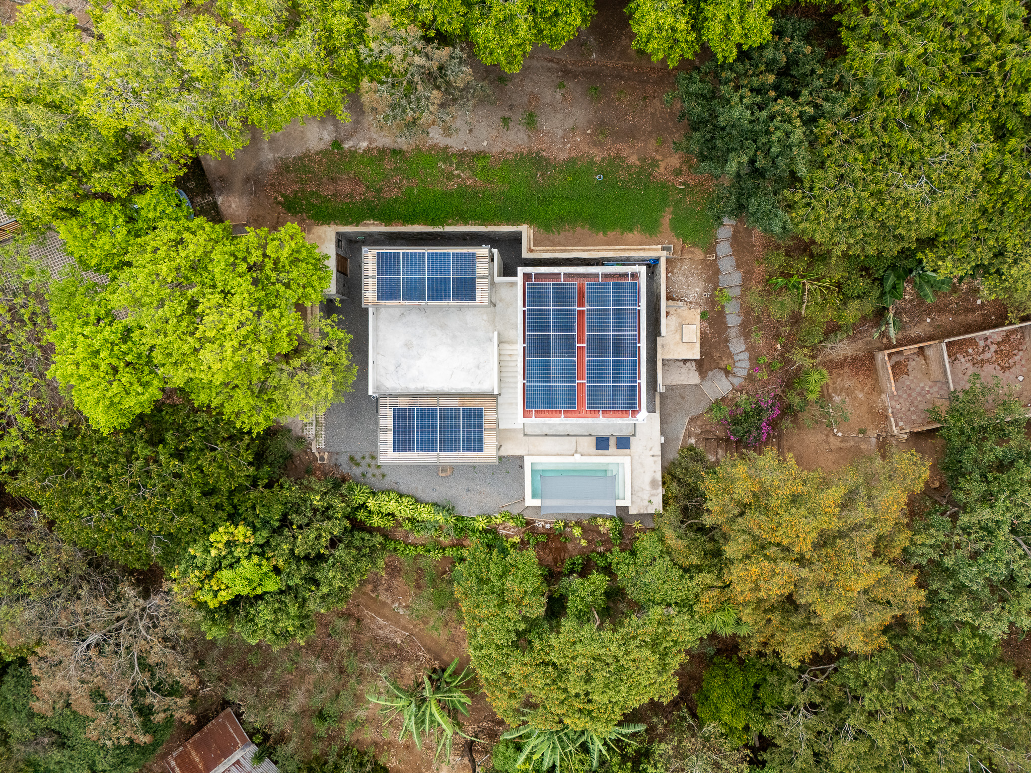 PROPIEDAD EQUIPADA Y EN AIRBNB EN CERRO LA GLORIA, TAMANIQUE, LA LIBERTAD