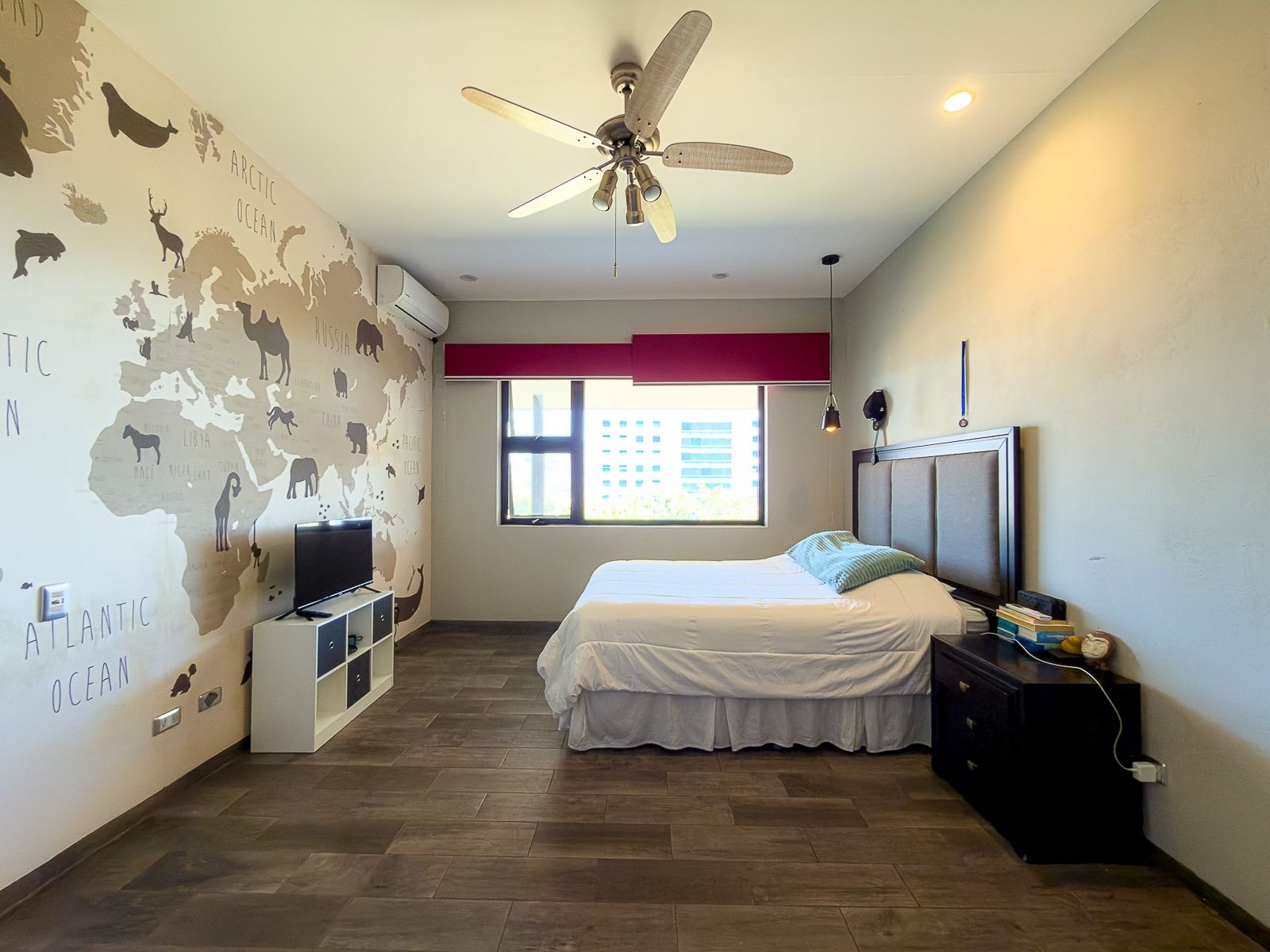 DR820-26 RESIDENCIA EN PORTONES DE MADRE SELVA, ANTIGUO CUSCATLÁN, LA LIBERTAD