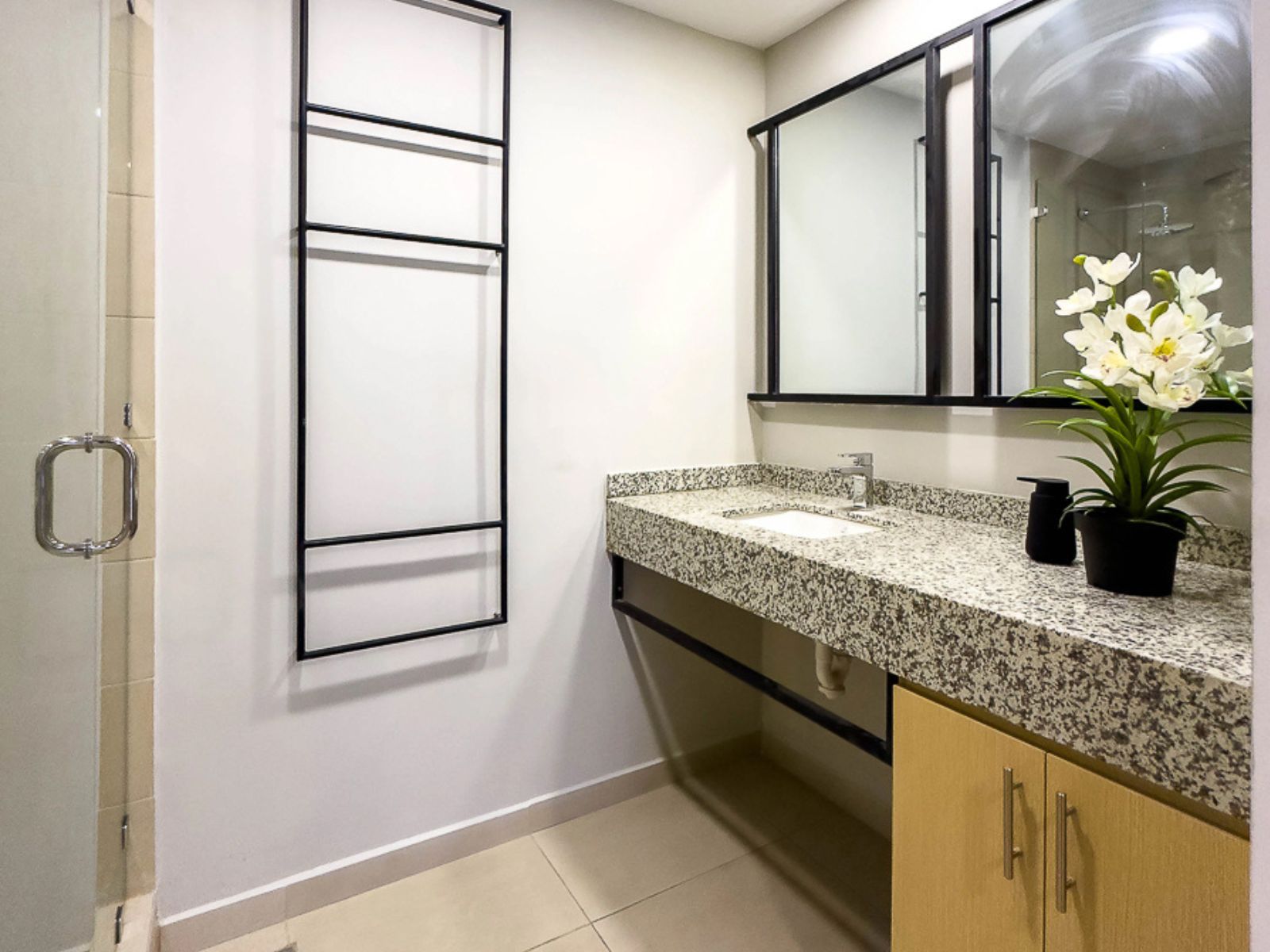 DA729-7 APARTAMENTO “NUEVO” EN COLONIA SAN FRANCISCO, SAN SALVADOR – APT 202
