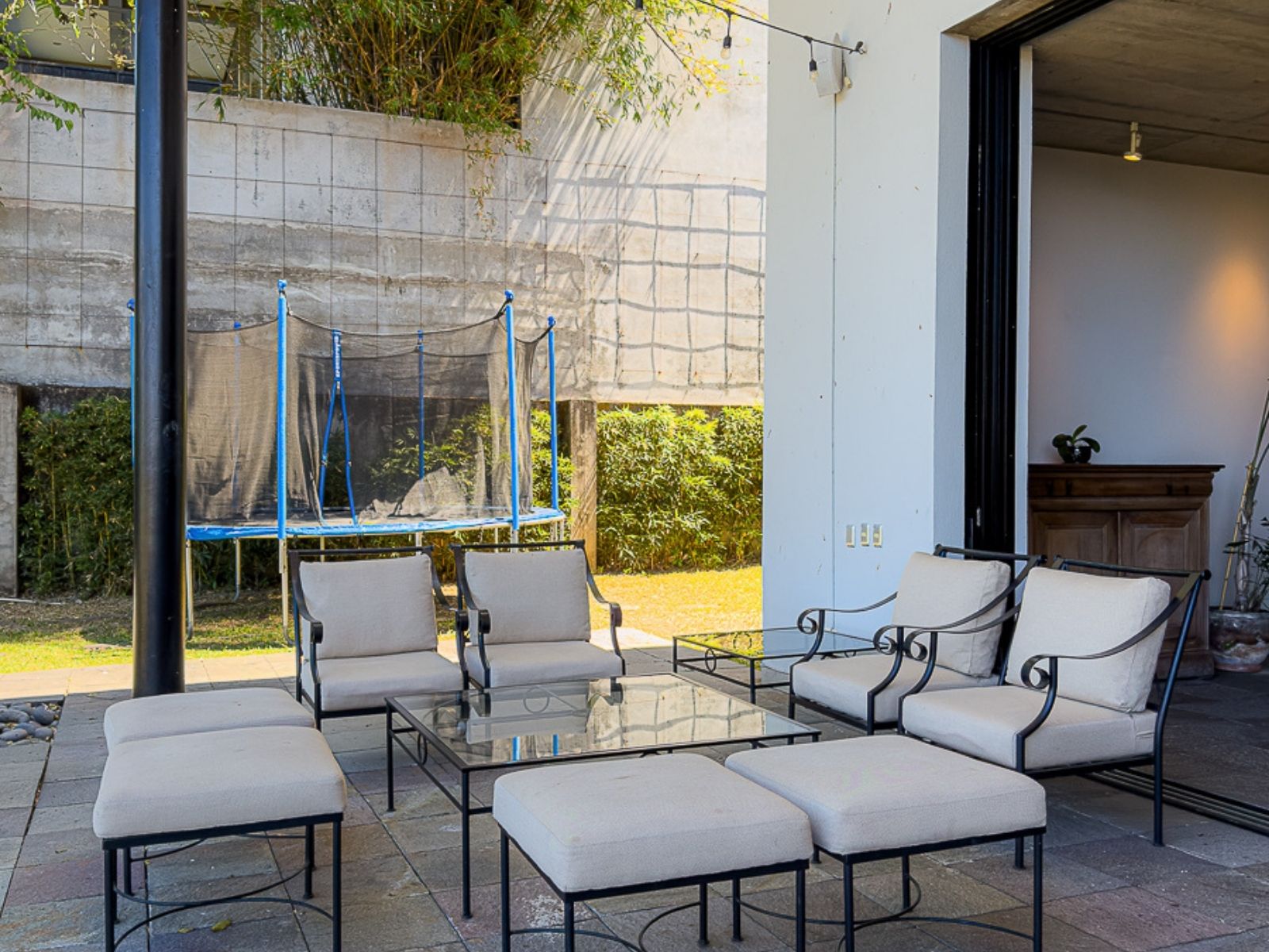 DR820-37 RESIDENCIA EN PORTONES DE MADRE SELVA, ANTIGUO CUSCATLÁN, LA LIBERTAD