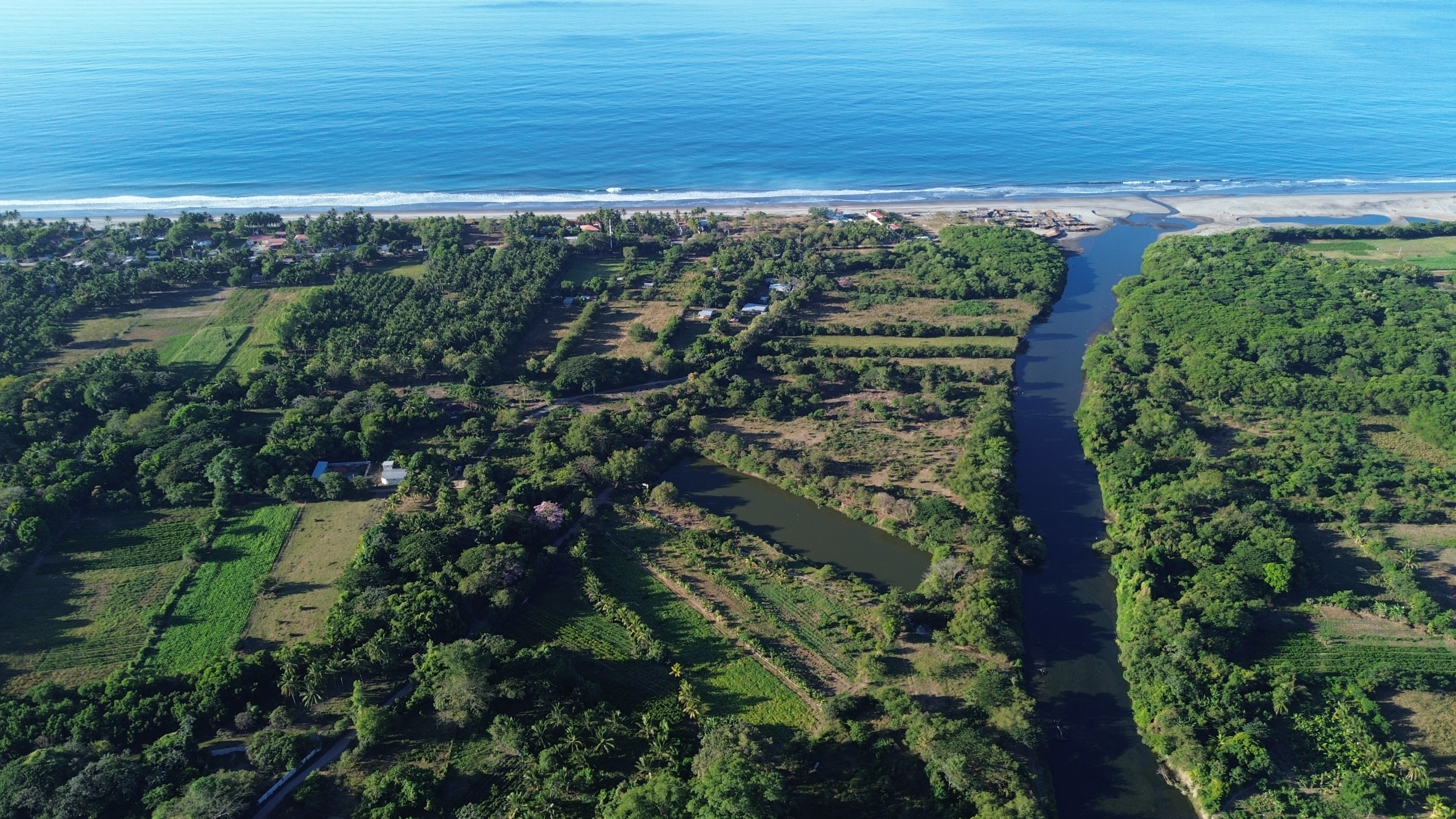 TERRENO PARA DESARROLLO EN PLAYA CANGREJERA, LA LIBERTAD