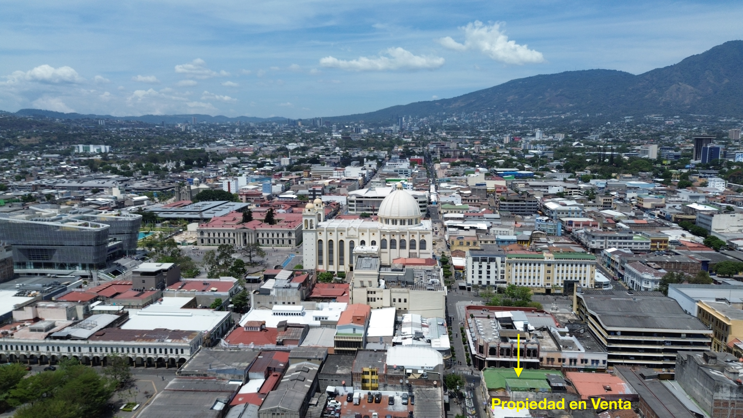 PROPIEDAD EN EL CENTRO HISTÓRICO DE SAN SALVADOR
