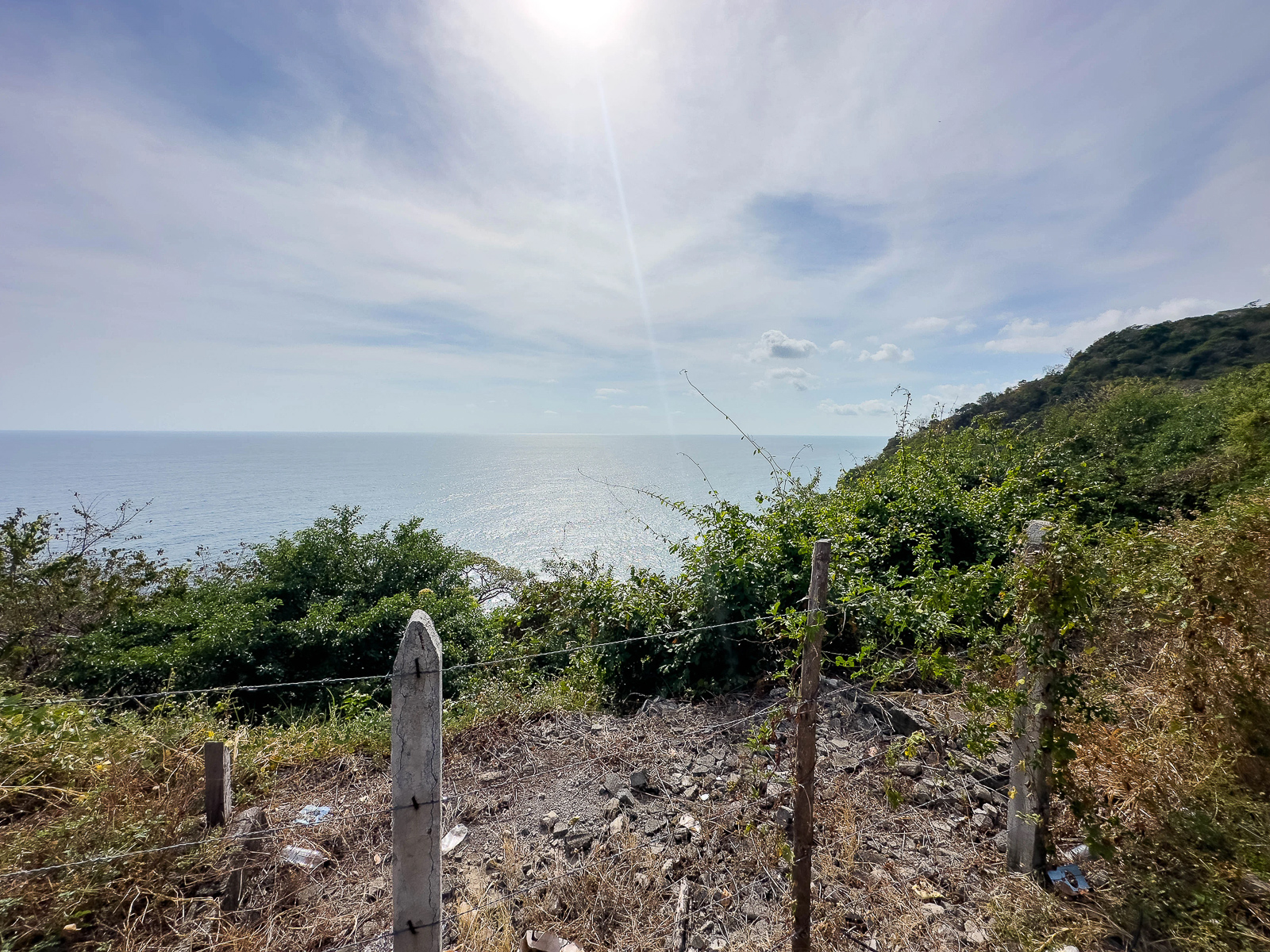 DT670-7 TERRENO FRENTE A CARRETERA CON VISTA AL MAR, EL ZONTE, LA LIBERTAD