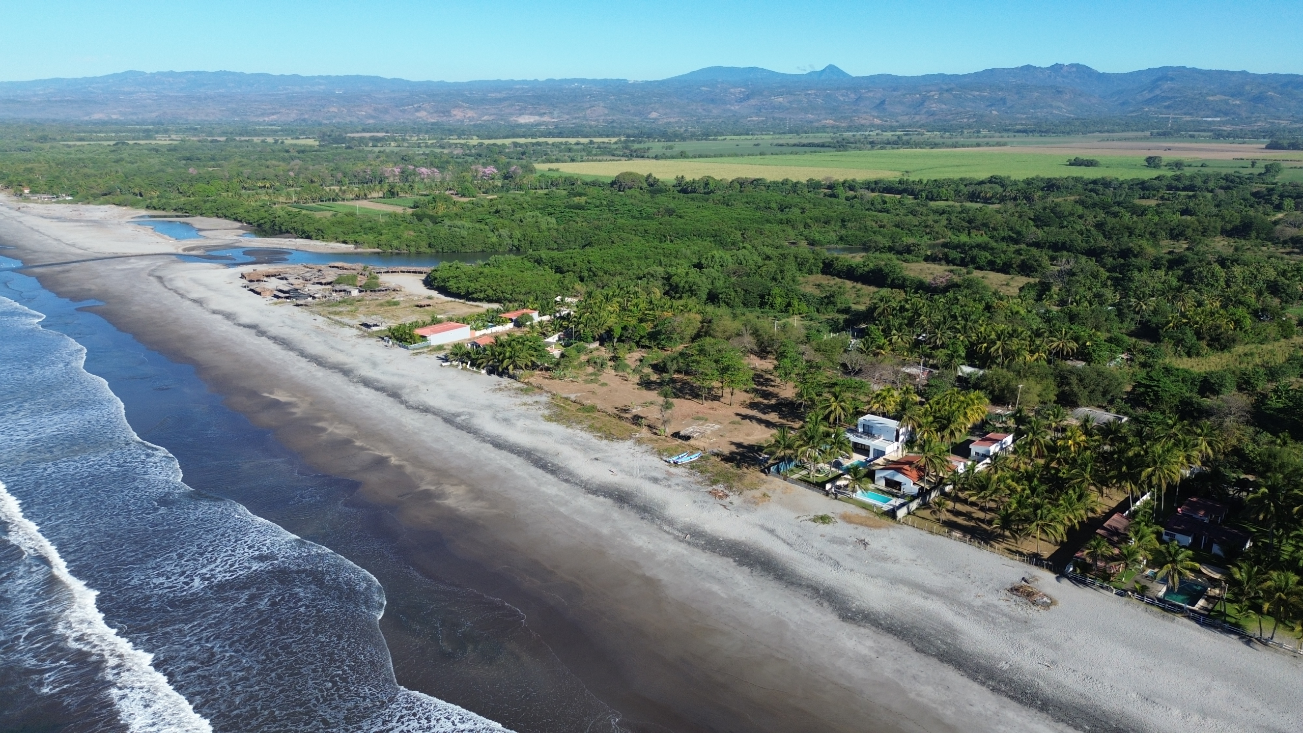 TERRENO PARA DESARROLLO EN PLAYA CANGREJERA, LA LIBERTAD