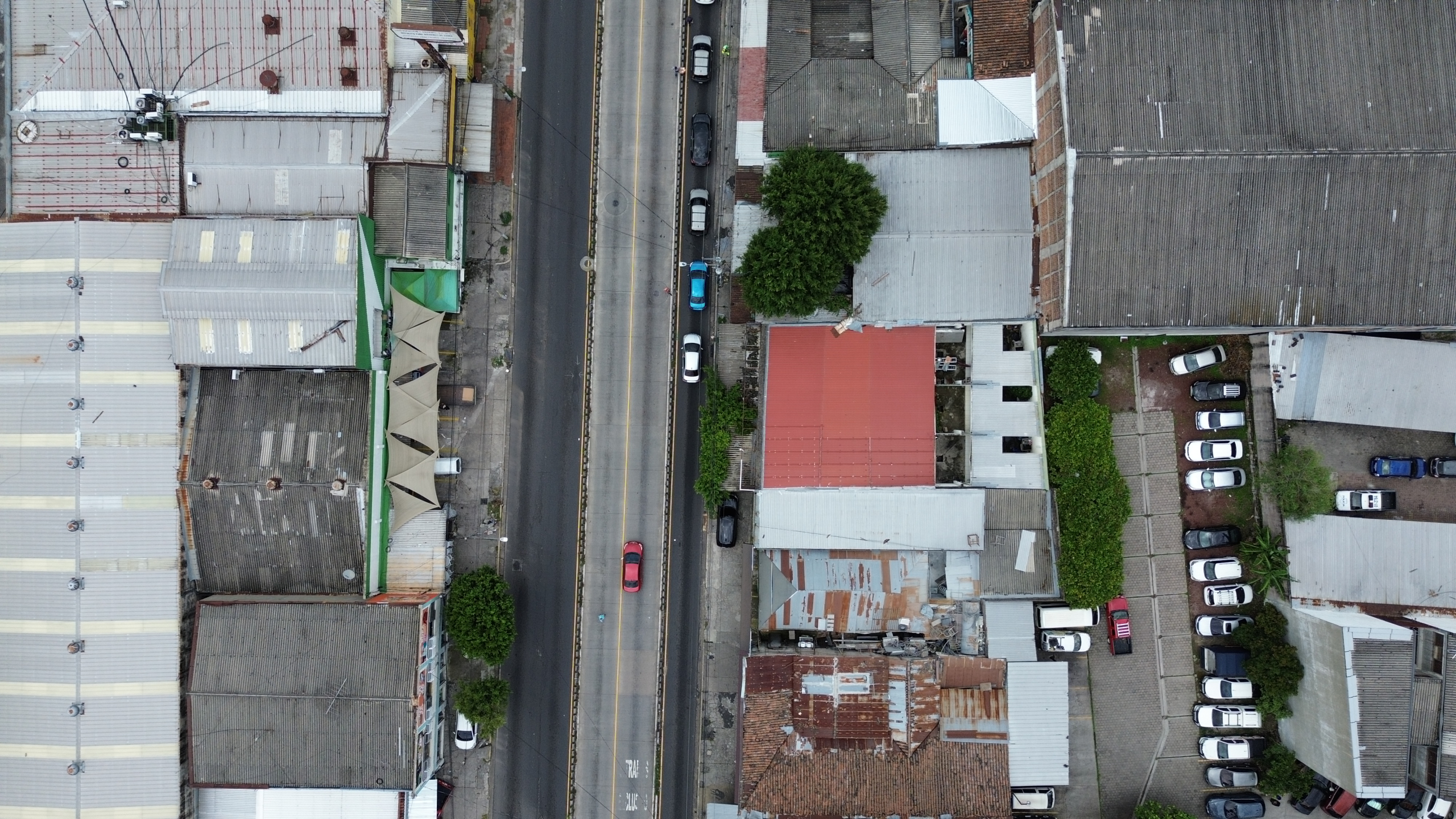 PROPIEDAD EN EL CENTRO DE SAN SALVADOR, ALAMEDA JUAN PABLO II