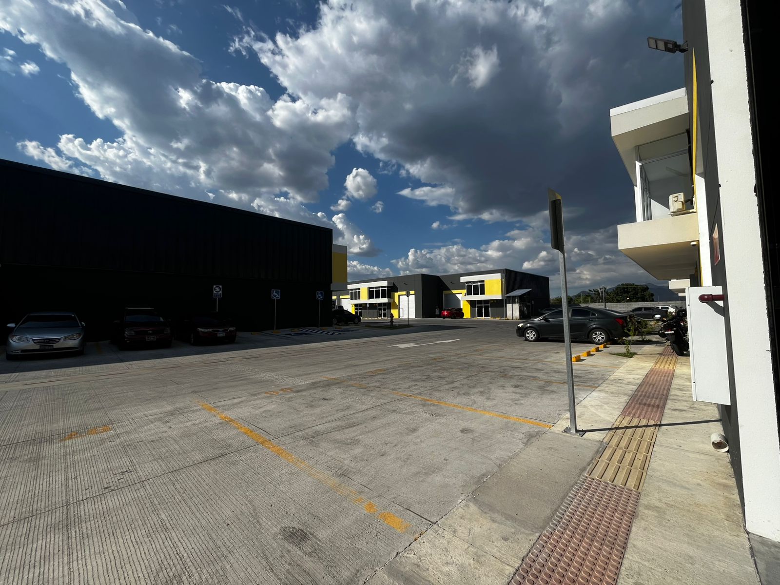 BODEGAS A ESTRENAR EN DISTRIBODEGAS, APOPA
