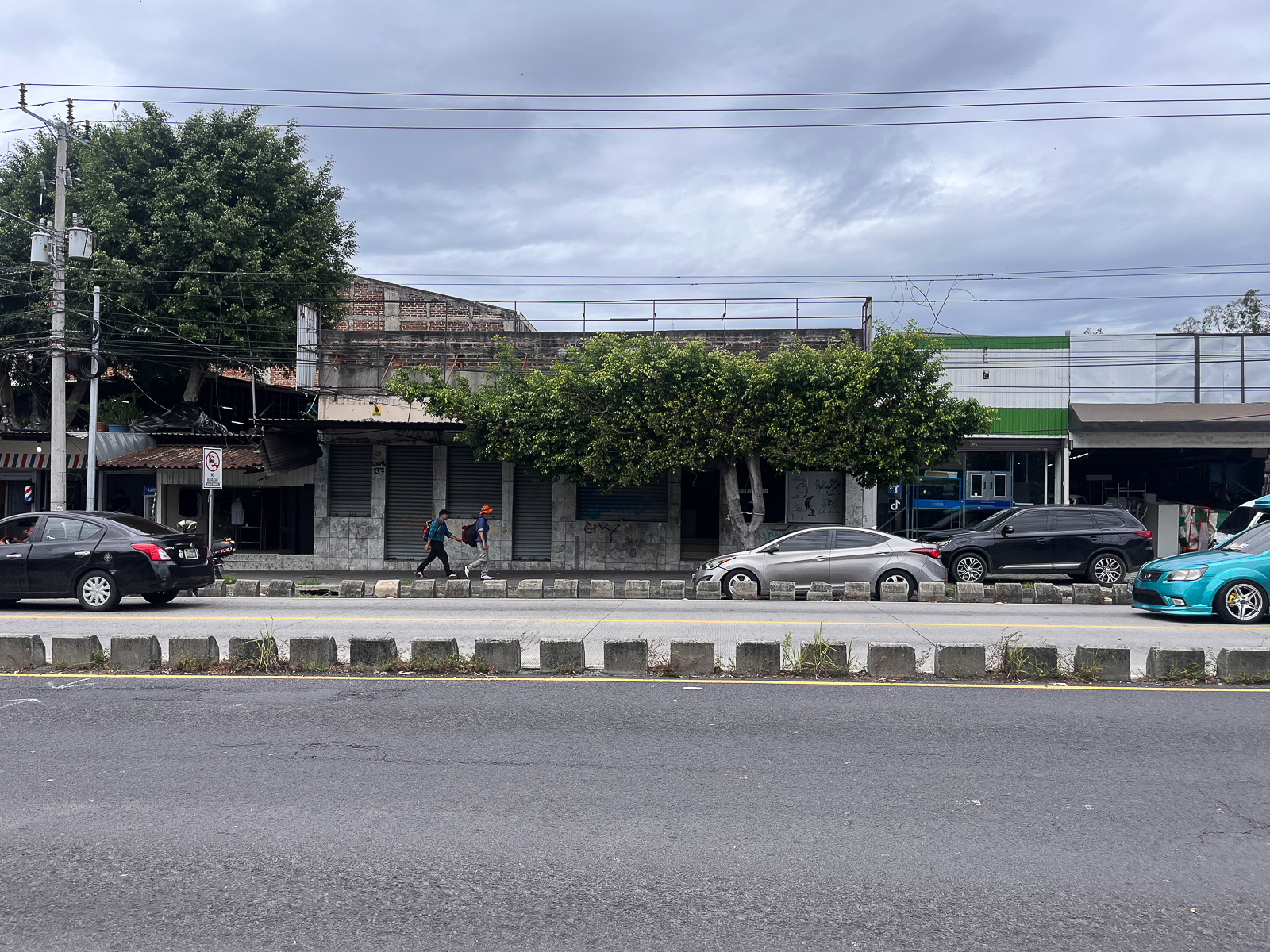 DR751-9 PROPIEDAD EN EL CENTRO DE SAN SALVADOR, ALAMEDA JUAN PABLO II