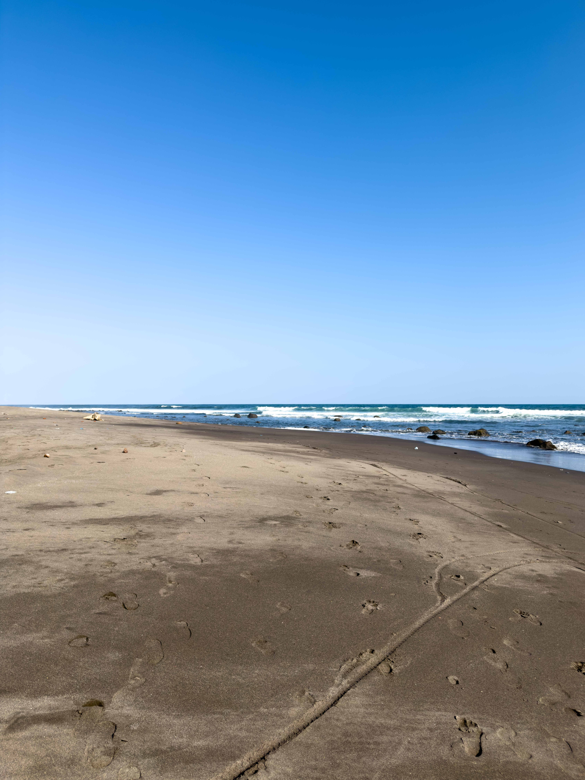 HOTEL EN VENTA FRENTE AL MAR EN PLAYA SAN BLAS, LA LIBERTAD