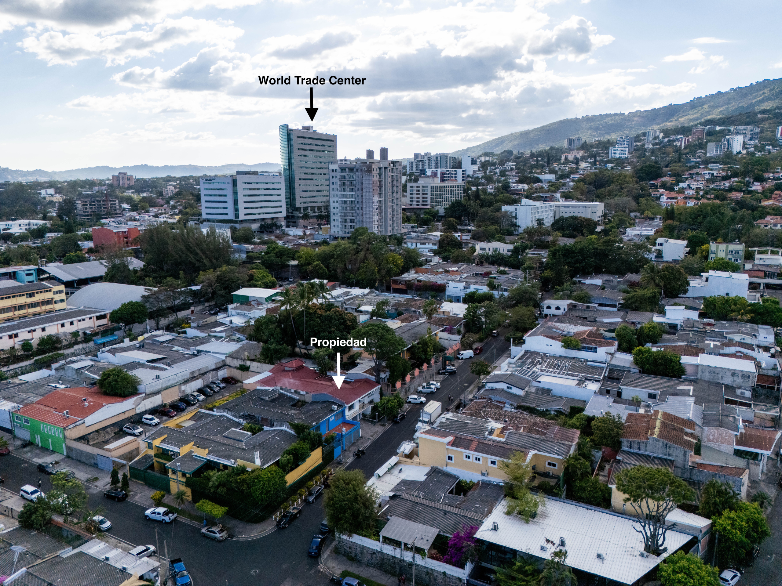 PROPIEDAD COMERCIAL EN COLONIA ESCALÓN, ZONA WORLD TRADE CENTER, SAN SALVADOR
