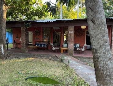 RANCHO EN BARRA SANTIAGO, AHUACHAPÁN