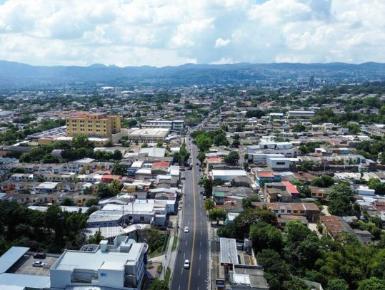 PROPIEDAD COMERCIAL EN CALLE BERNAL, SAN SALVADOR