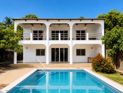 HOTEL EN VENTA FRENTE AL MAR EN PLAYA SAN BLAS, LA LIBERTAD