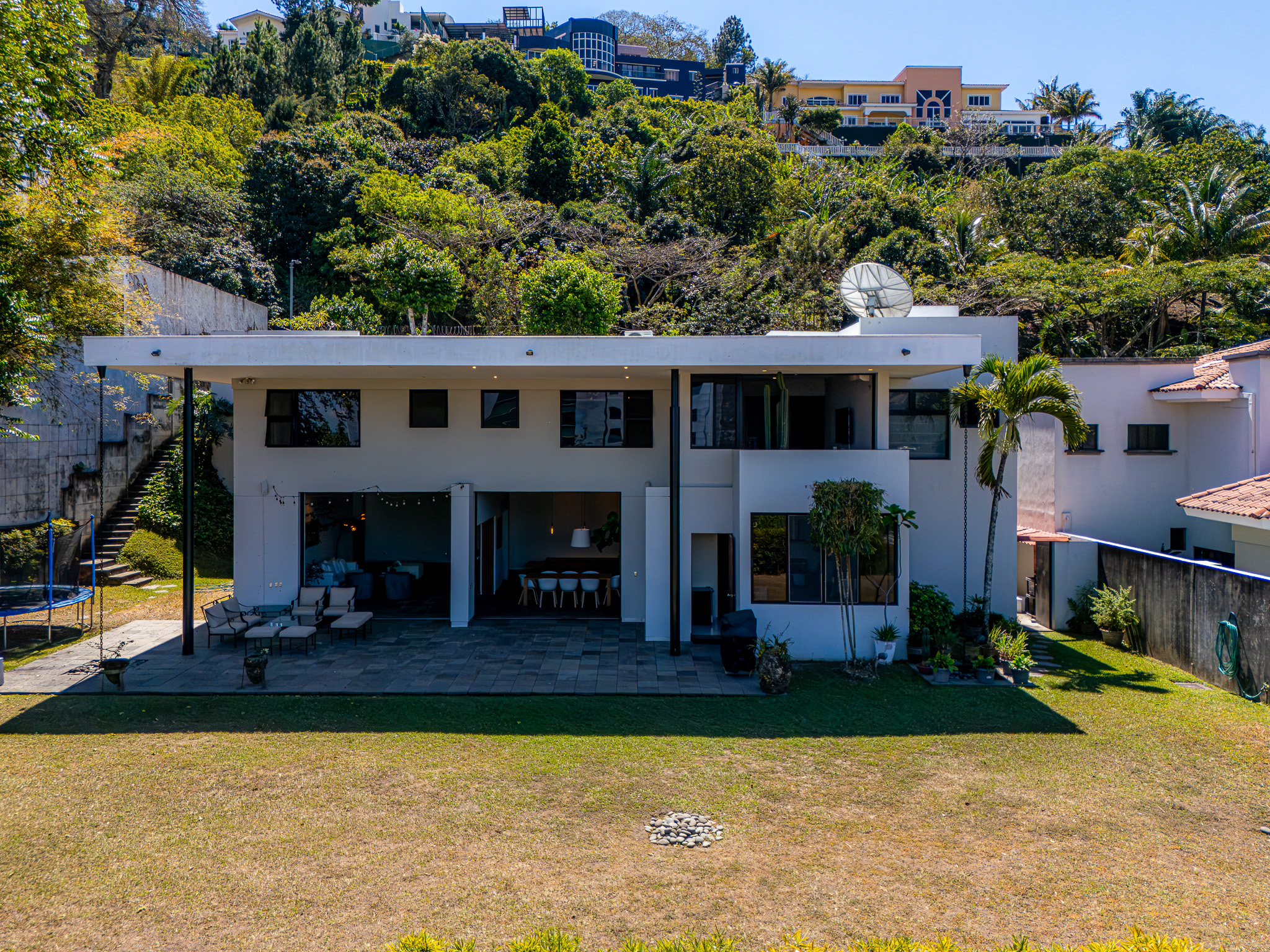 RESIDENCIA EN PORTONES DE MADRE SELVA, ANTIGUO CUSCATLÁN, LA LIBERTAD