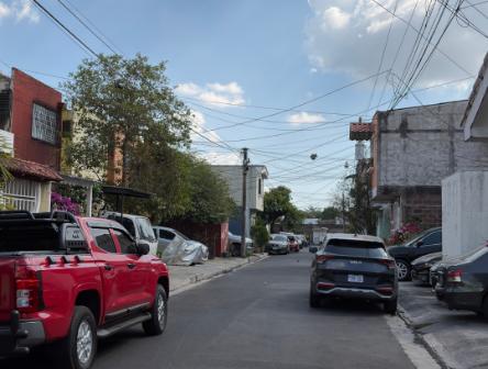 CASA EN RESIDENCIAL AUSTRALIA, ZONA UNICENTRO METROPOLIS, SAN SALVADOR