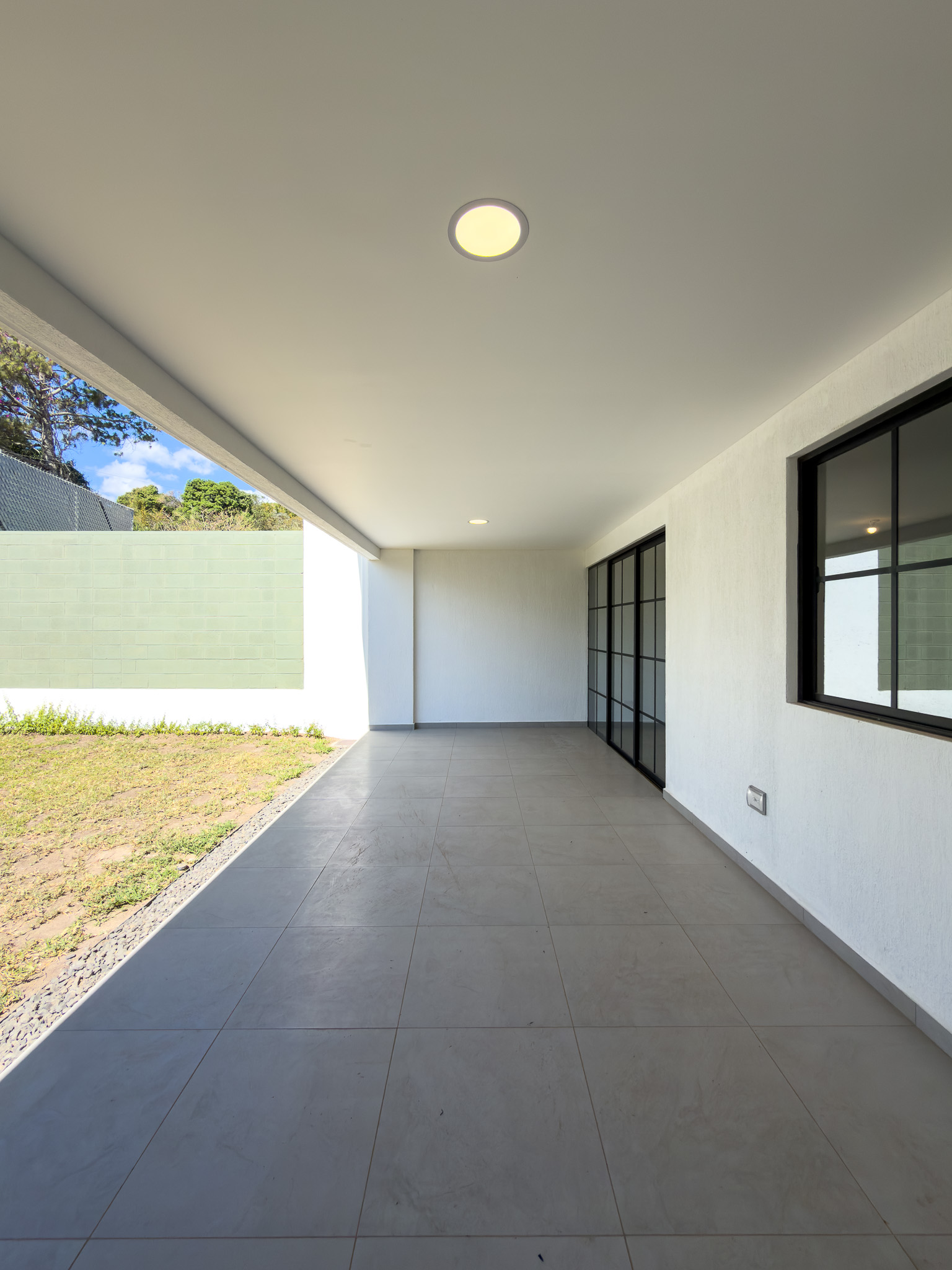 CASA A ESTRENAR EN ANTIBES, MODELO GRANDE, SAN SALVADOR