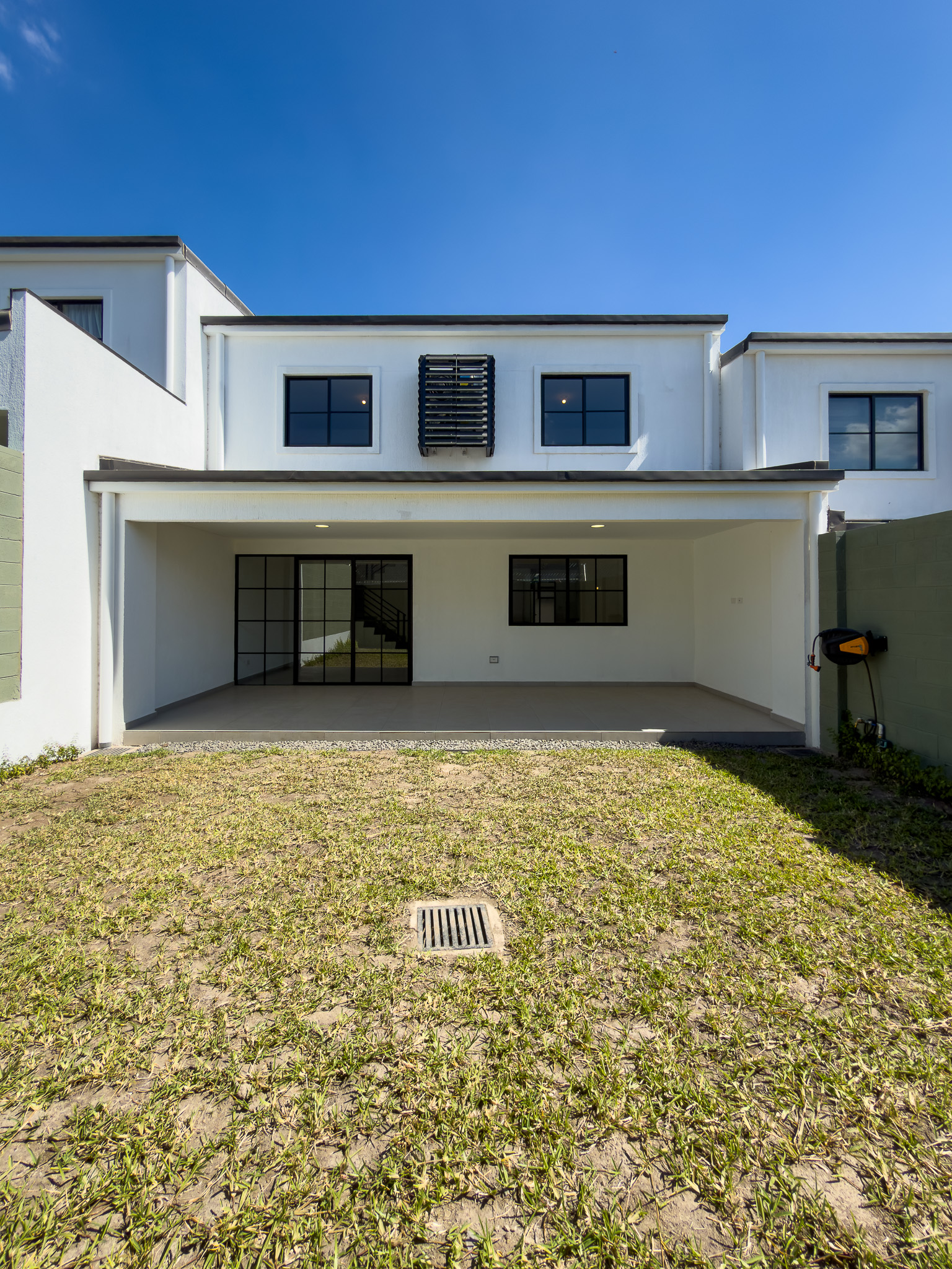 CASA A ESTRENAR EN ANTIBES, MODELO GRANDE, SAN SALVADOR