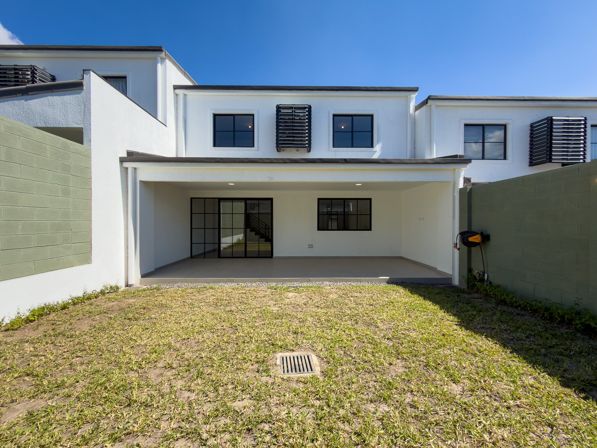 CASA A ESTRENAR EN ANTIBES, MODELO GRANDE, SAN SALVADOR