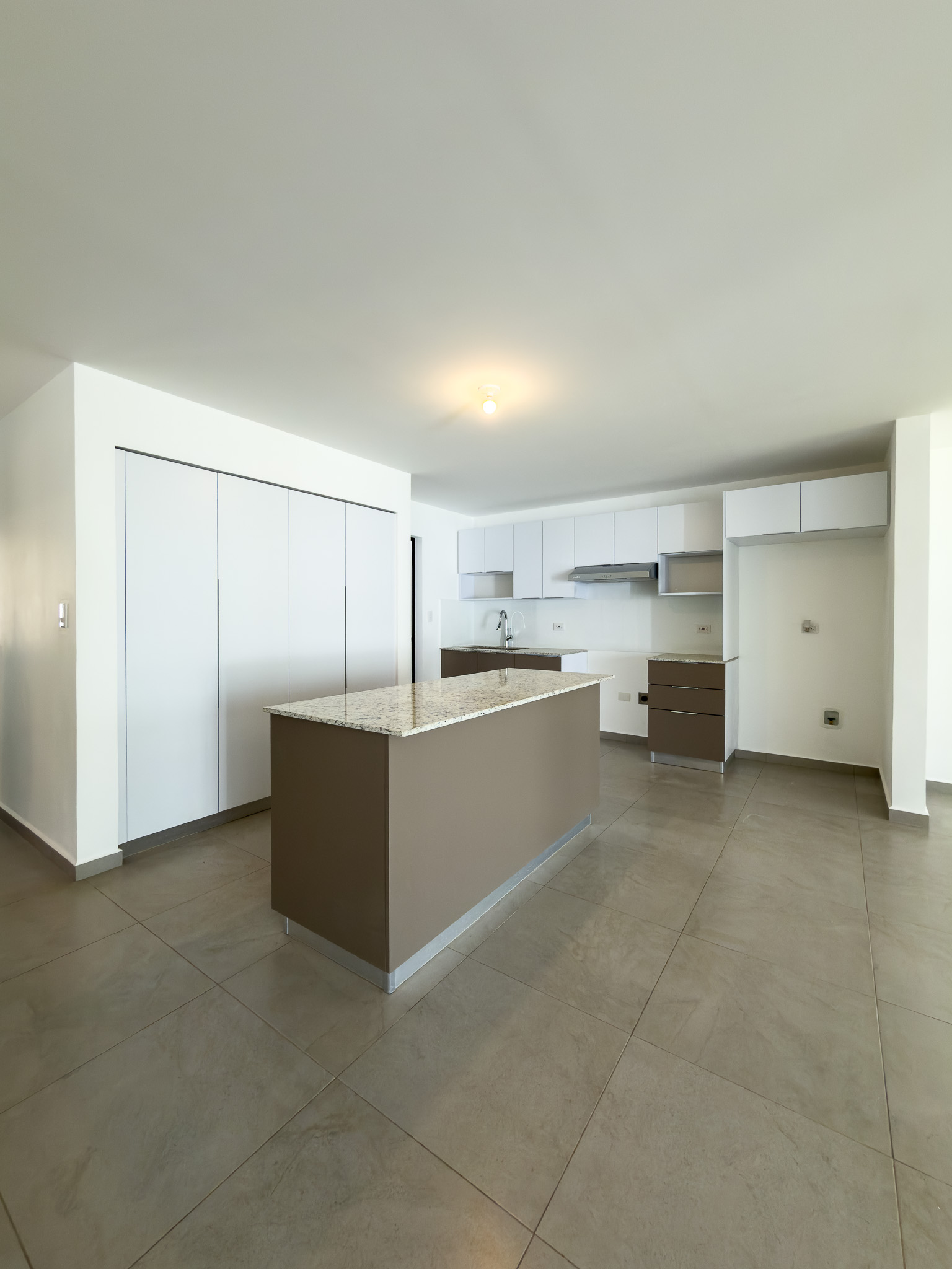 CASA A ESTRENAR EN ANTIBES, MODELO GRANDE, SAN SALVADOR