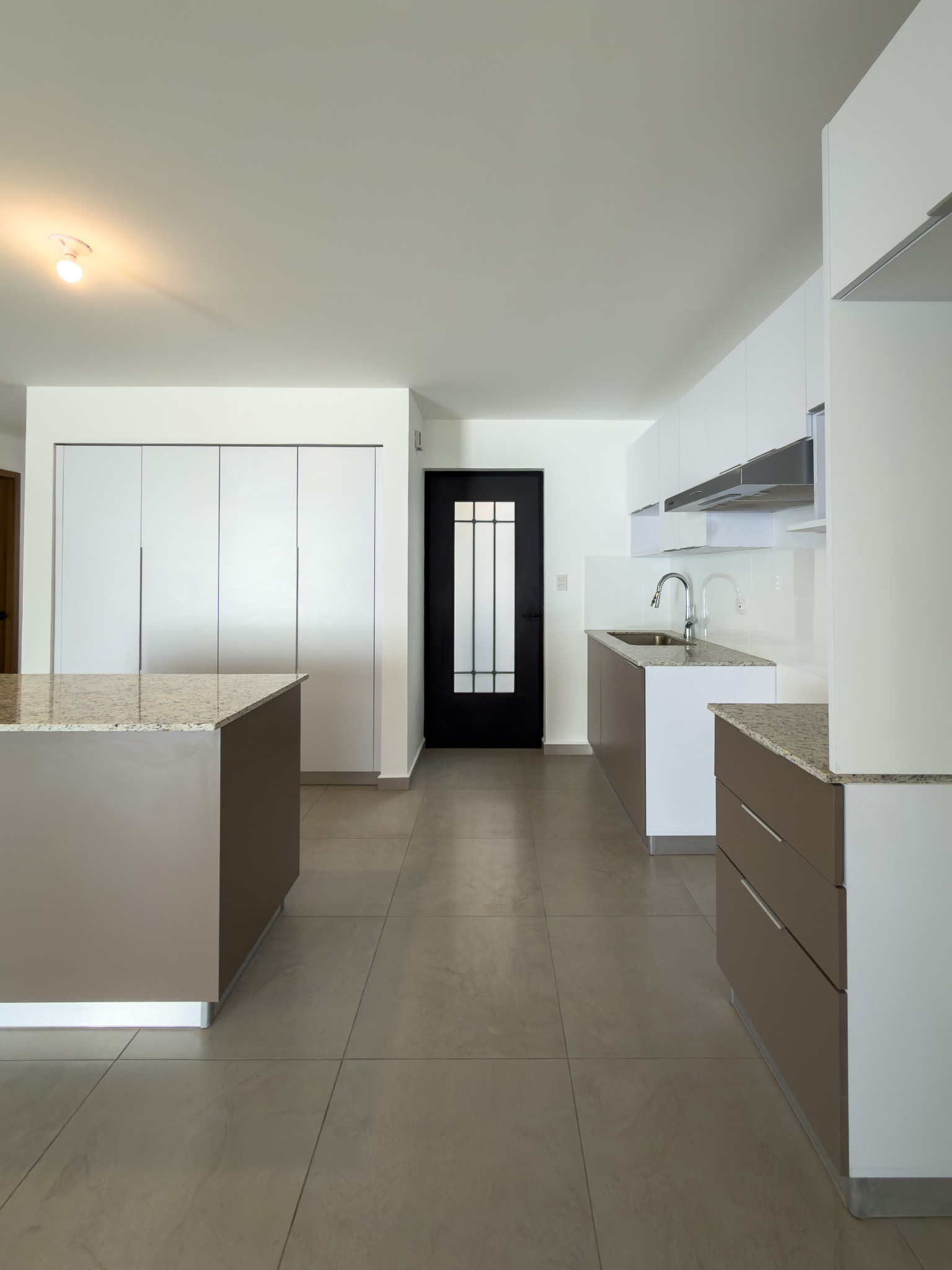 CASA A ESTRENAR EN ANTIBES, MODELO GRANDE, SAN SALVADOR