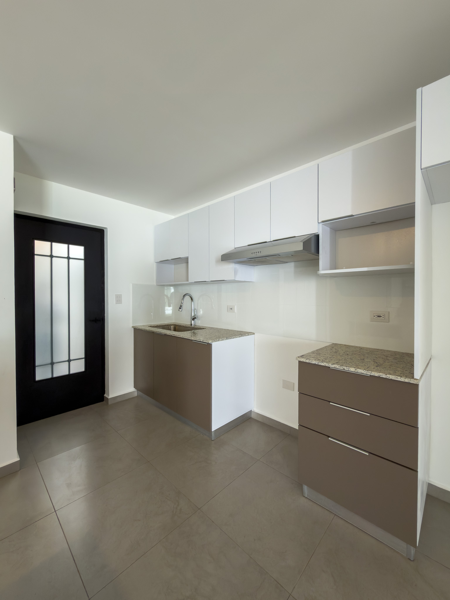 CASA A ESTRENAR EN ANTIBES, MODELO GRANDE, SAN SALVADOR