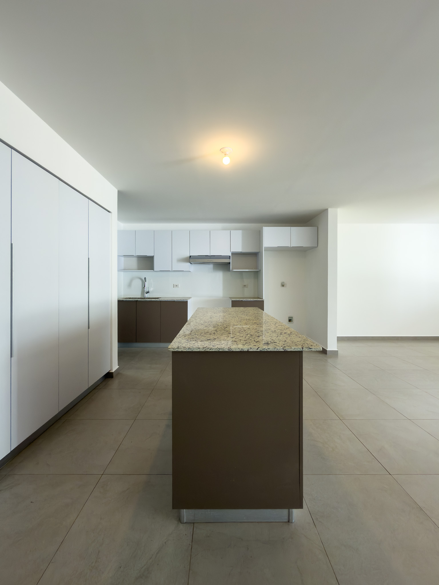 CASA A ESTRENAR EN ANTIBES, MODELO GRANDE, SAN SALVADOR