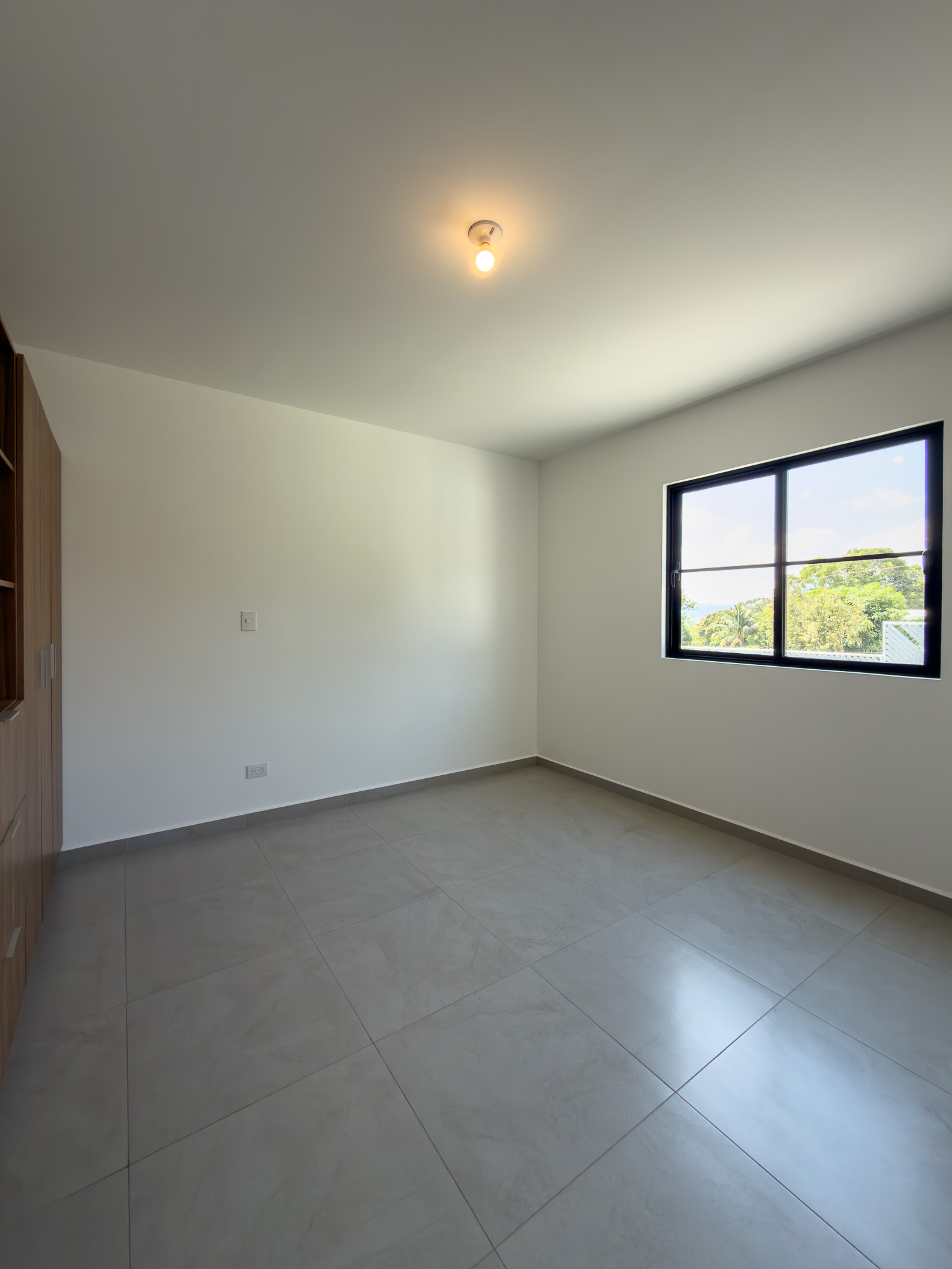 CASA A ESTRENAR EN ANTIBES, MODELO GRANDE, SAN SALVADOR