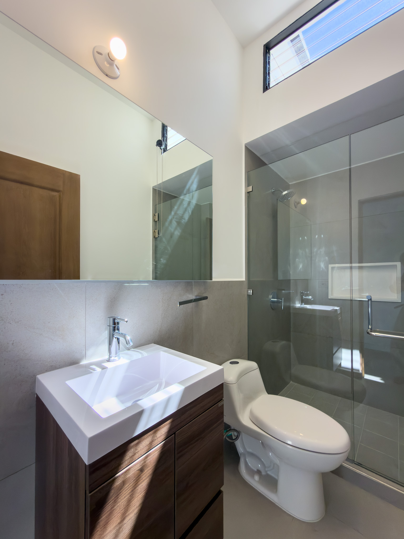 CASA A ESTRENAR EN ANTIBES, MODELO GRANDE, SAN SALVADOR